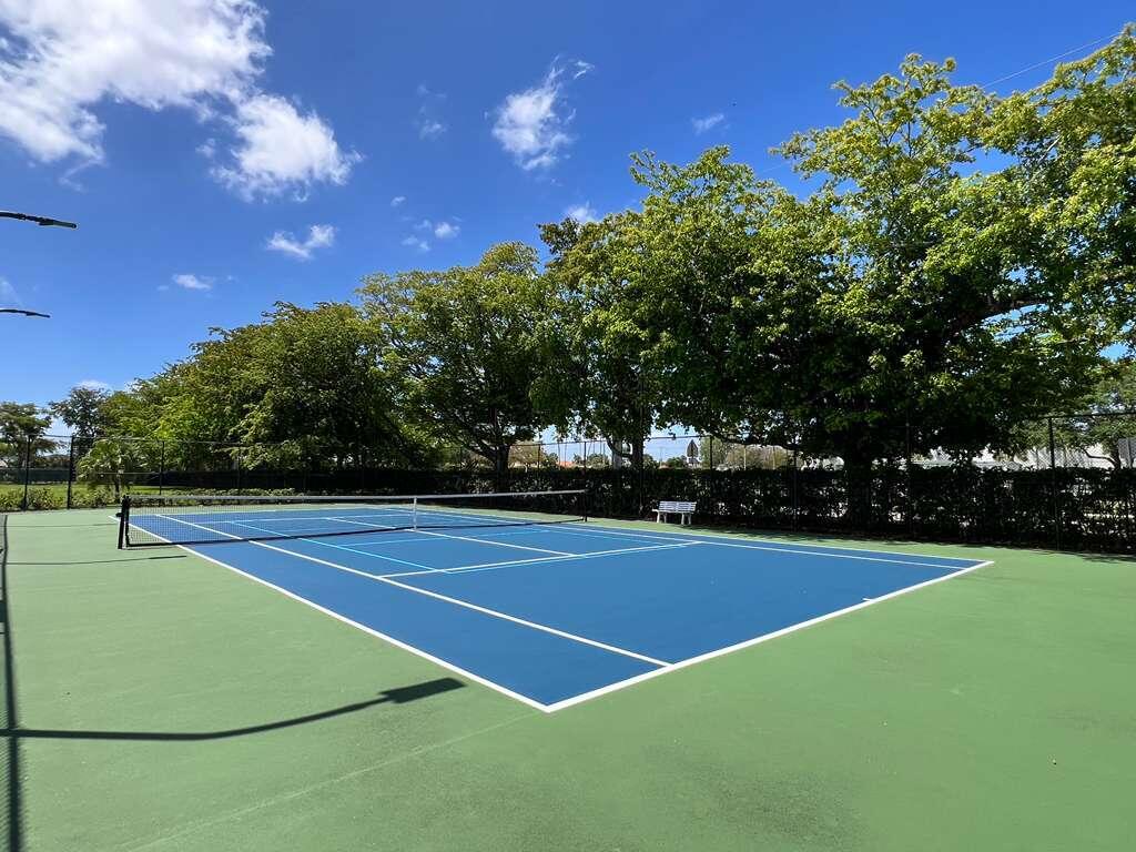 FAIRWAY GREENS CONDO HOMES - Residential Lease