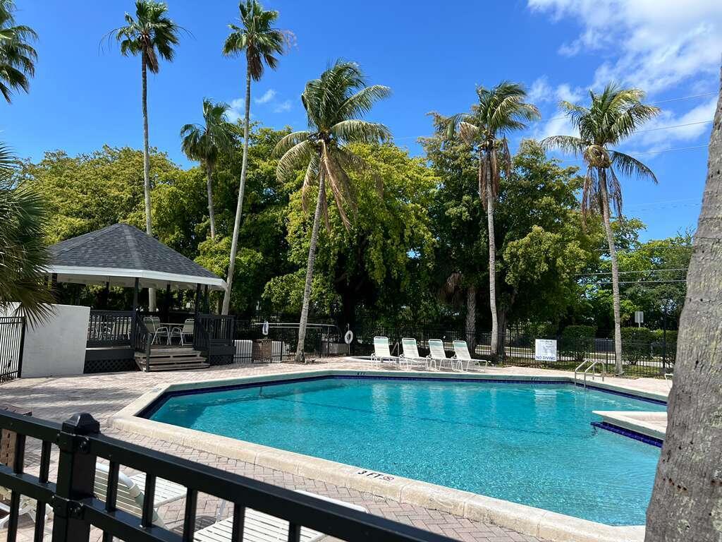 FAIRWAY GREENS CONDO HOMES - Residential Lease