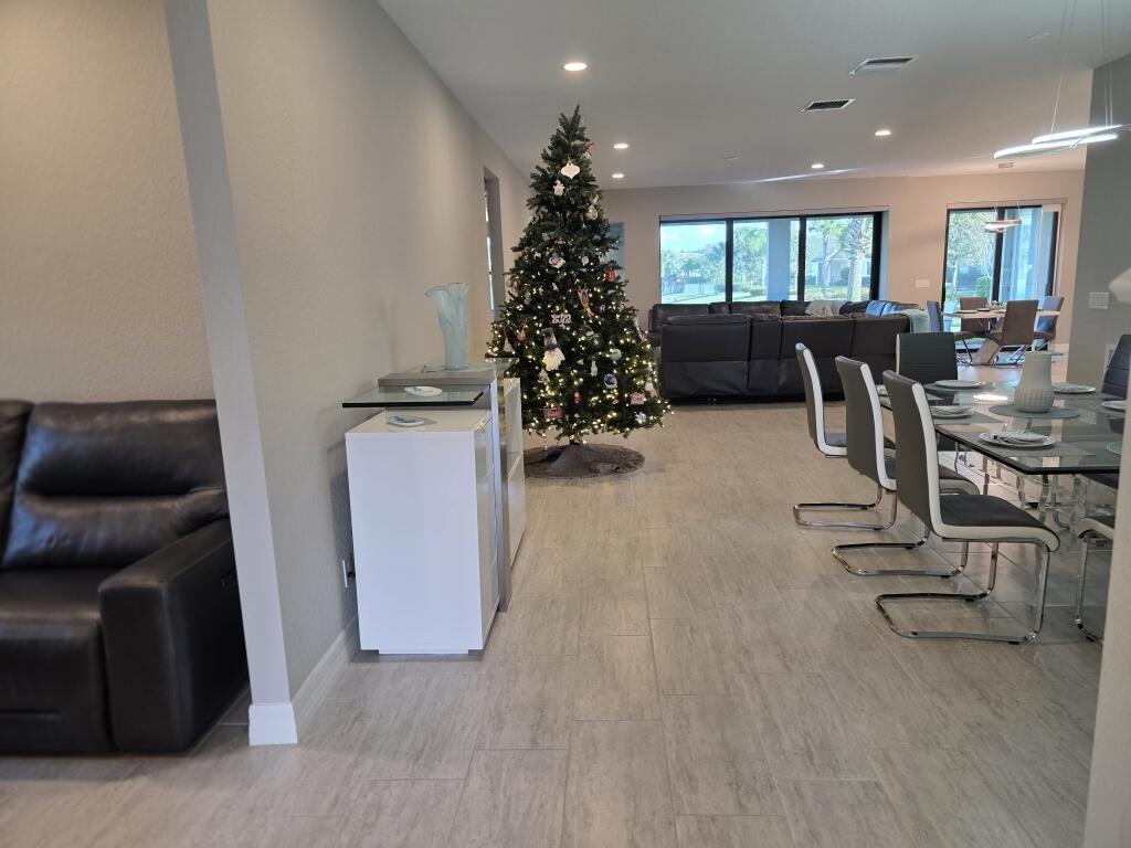 VERANDA PLAT NO 6 VERANDA - Residential Lease