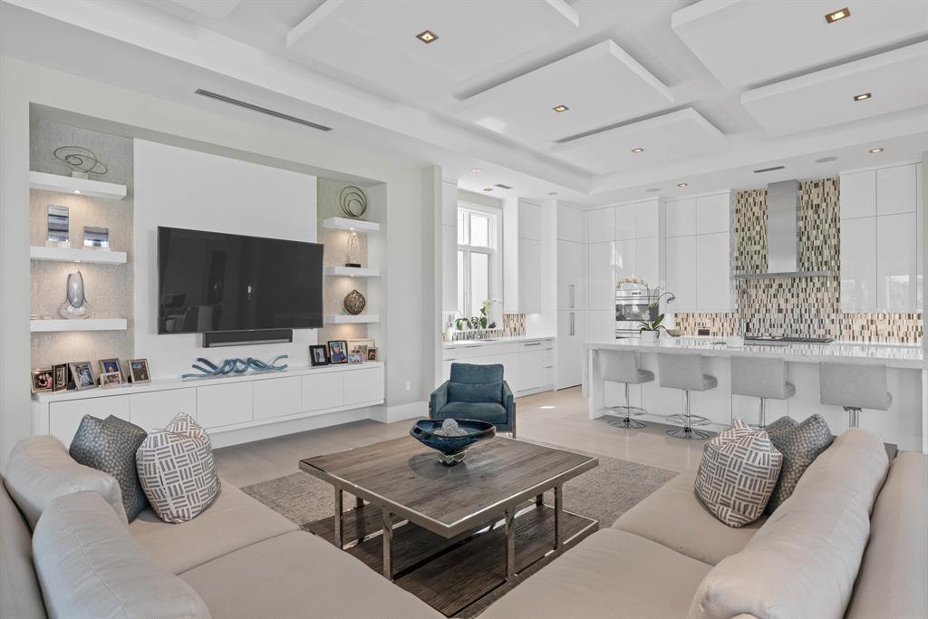 OLD PALM PL 4 - Residential