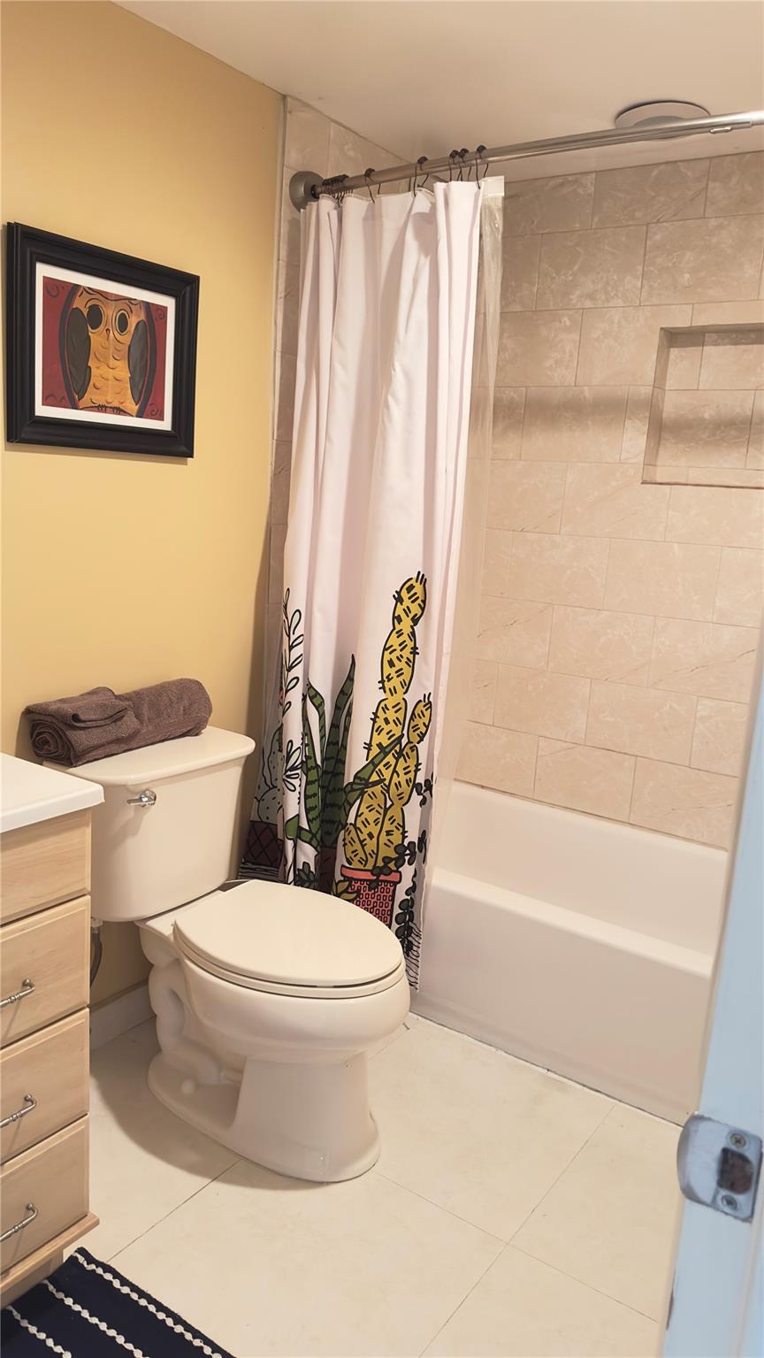 Commodore Plaza Condo - Residential Lease