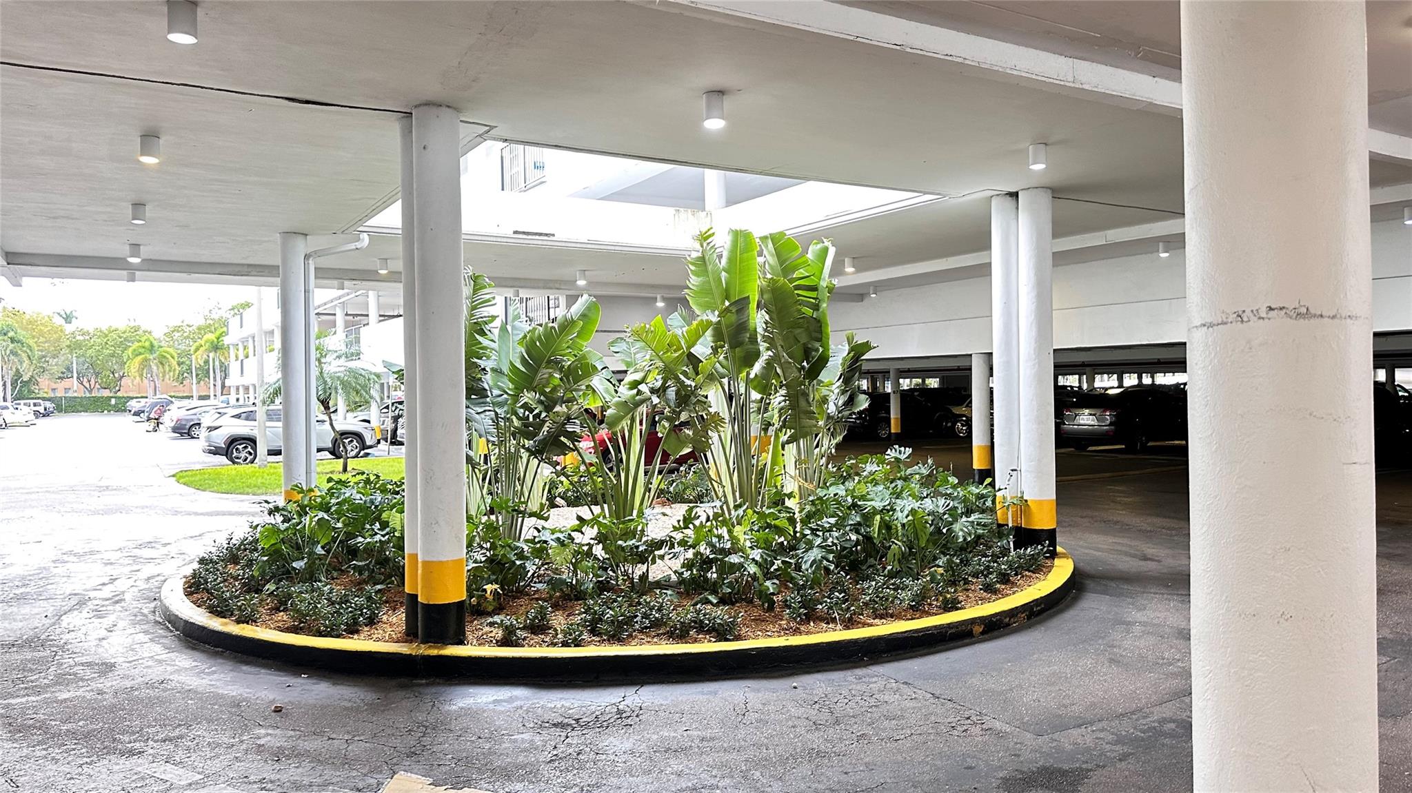 Commodore Plaza Condo - Residential Lease