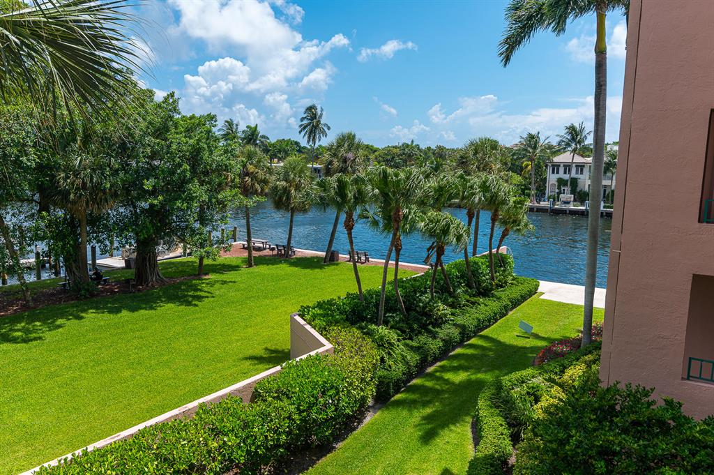 MIZNER COURT - Residential