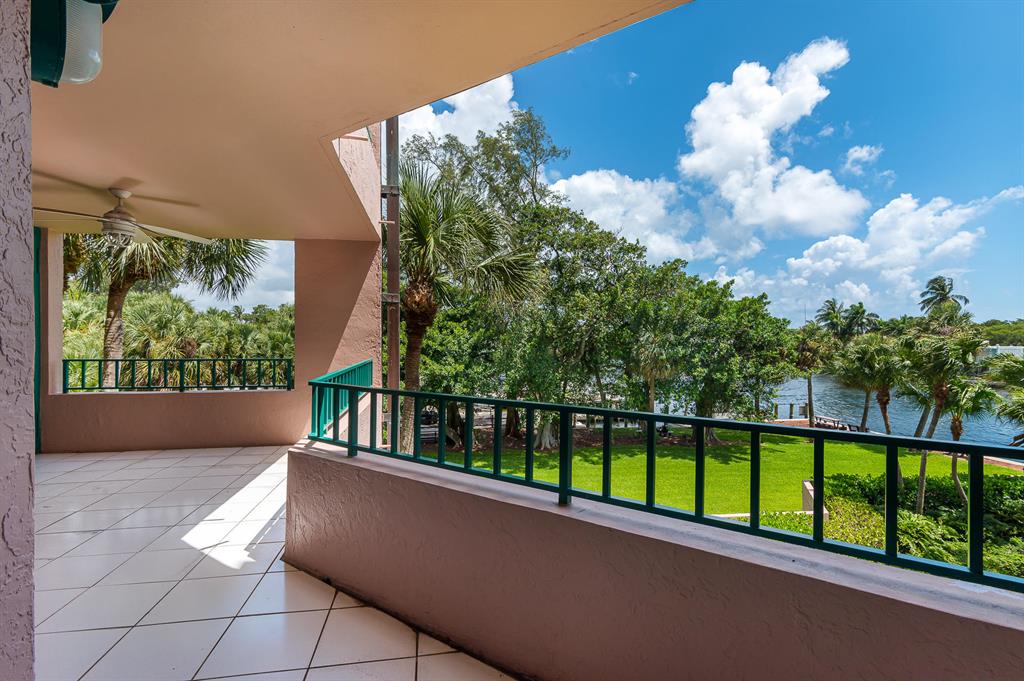 MIZNER COURT - Residential