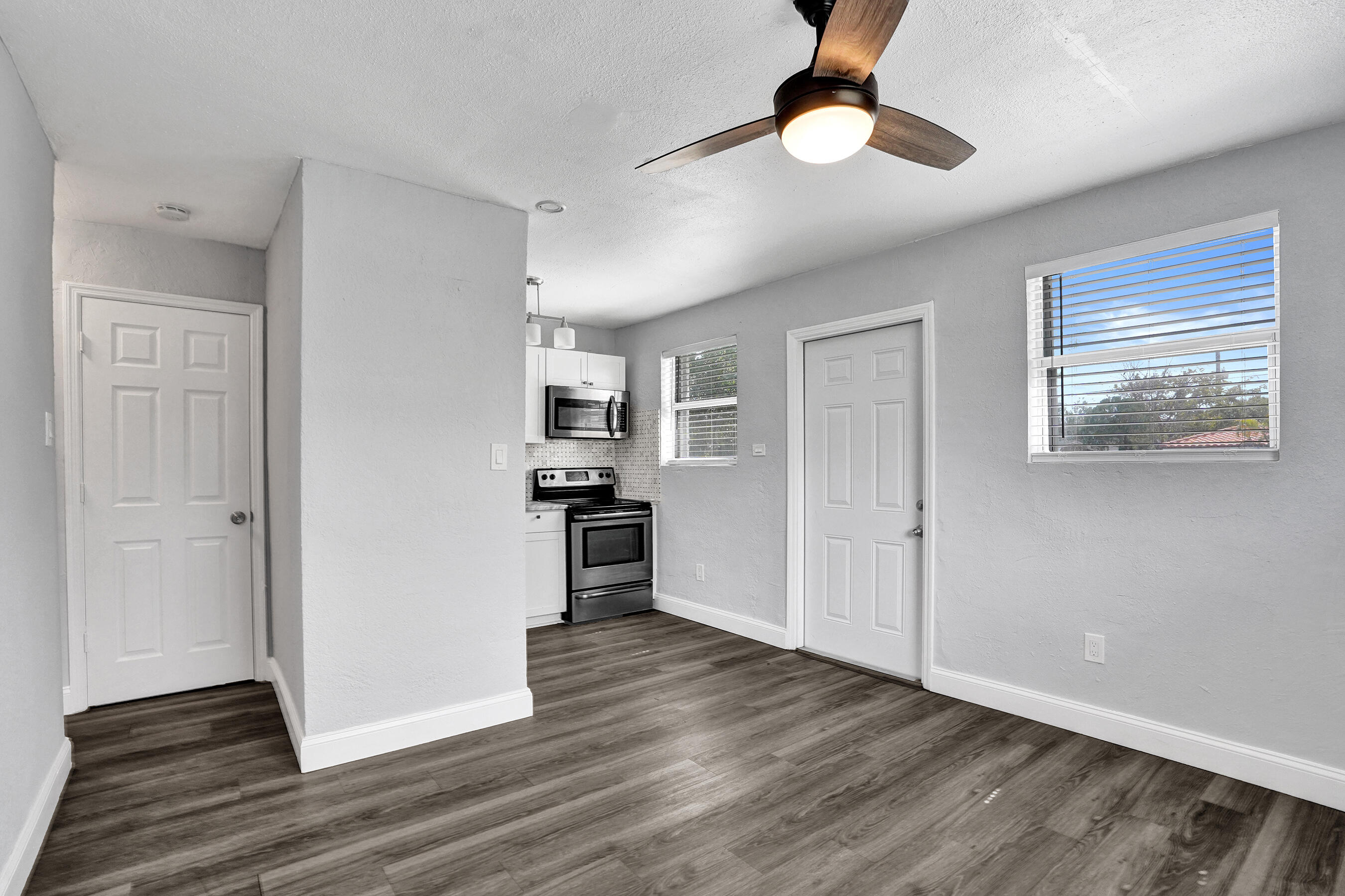 COLLIER CITY - Residential Income