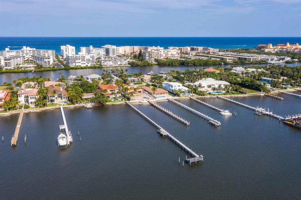 LAKE SHORES LANTANA - Residential