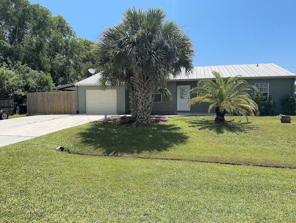 Photo of 2567 SE West Blackwell Drive SE, Port St Lucie, FL 34953 (MLS # R10901911)