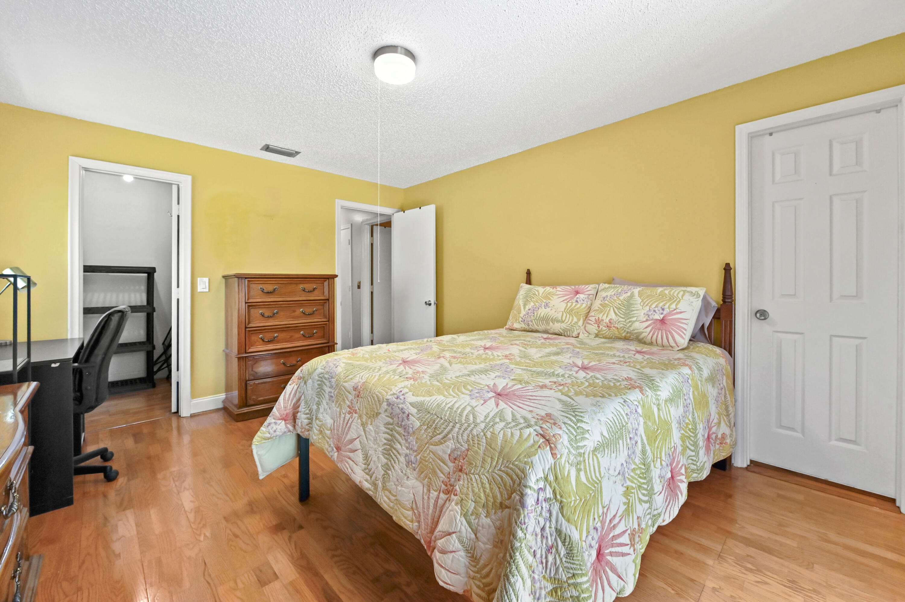 CYPRESS LAKES - Residential