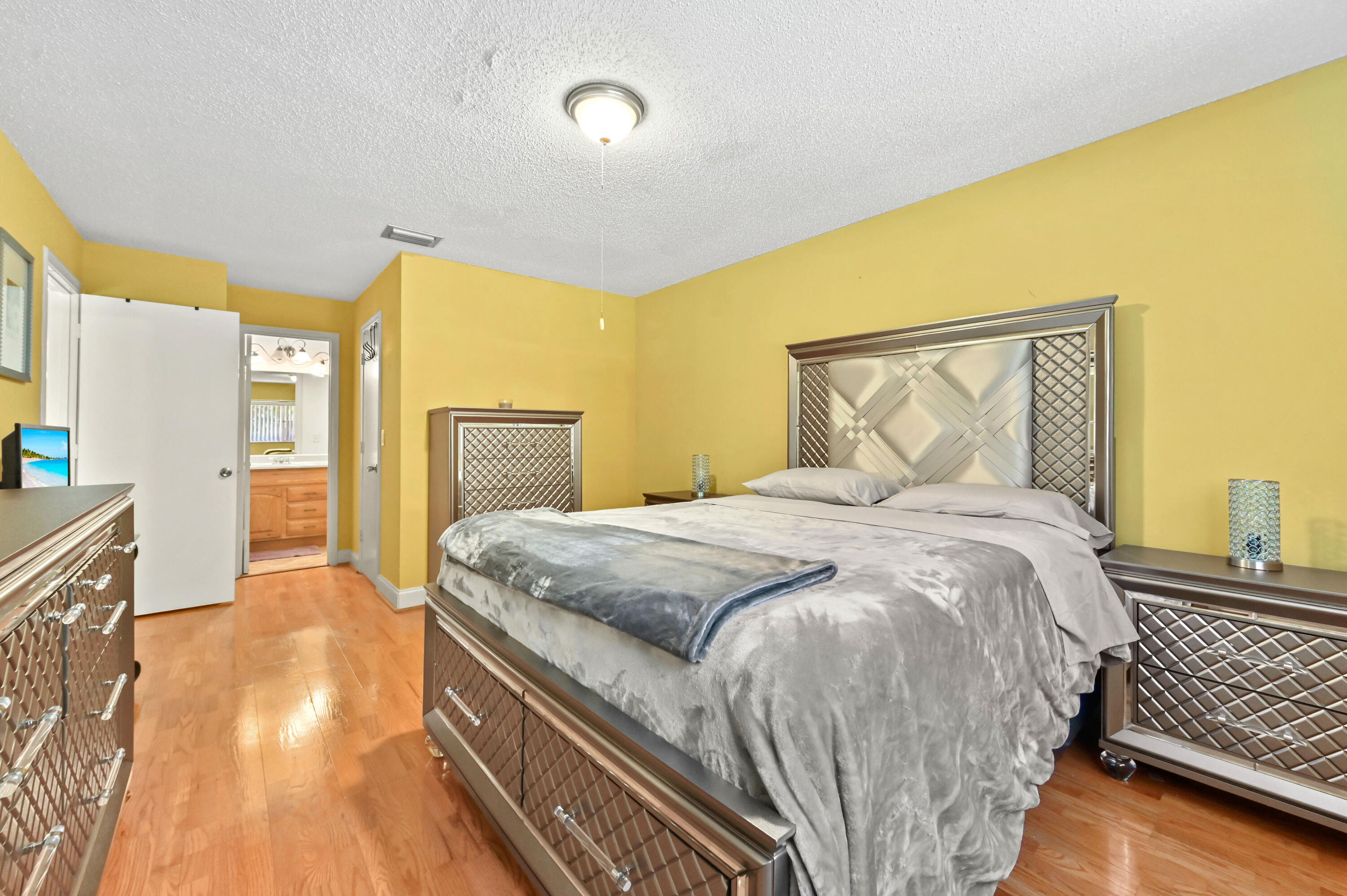 CYPRESS LAKES - Residential