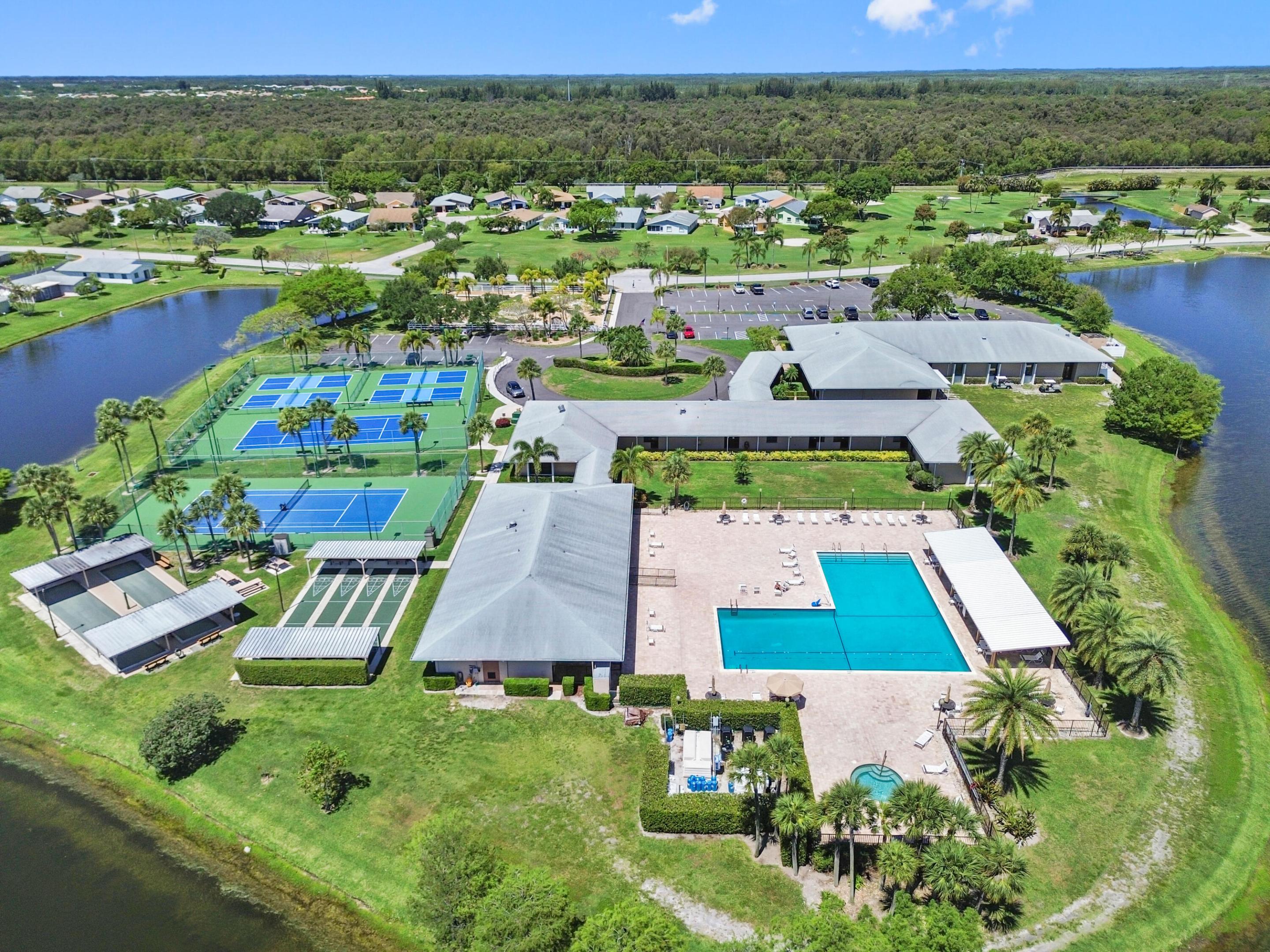 CYPRESS LAKES - Residential