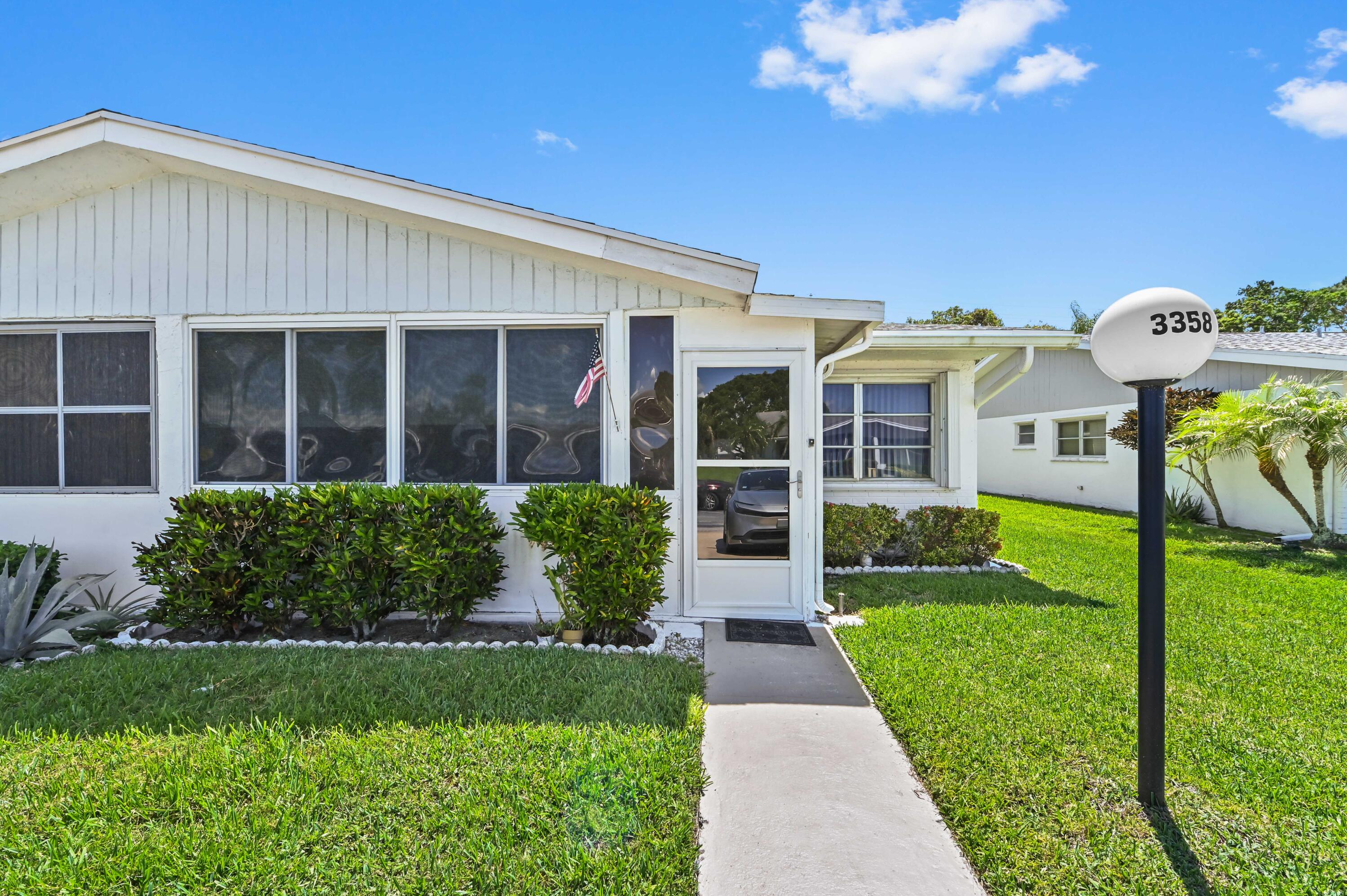 CYPRESS LAKES - Residential
