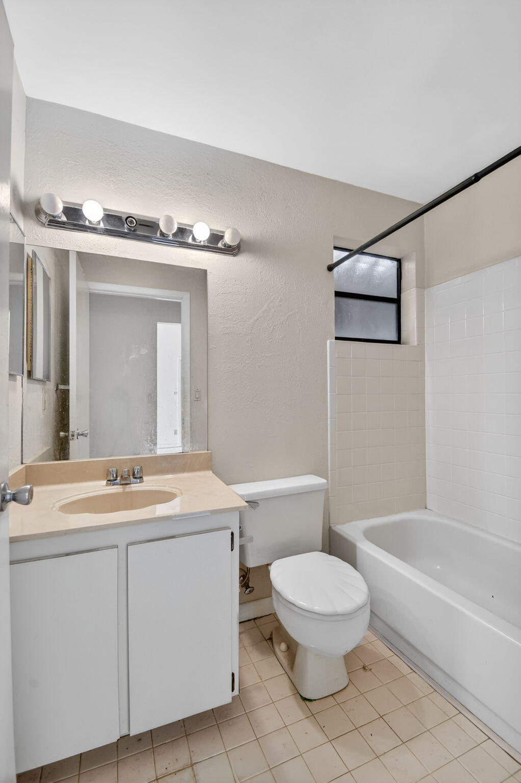 BOYNTON LAKES 6 - Residential