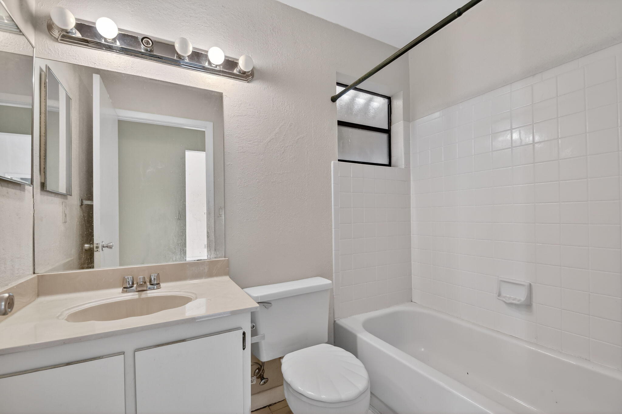 BOYNTON LAKES 6 - Residential