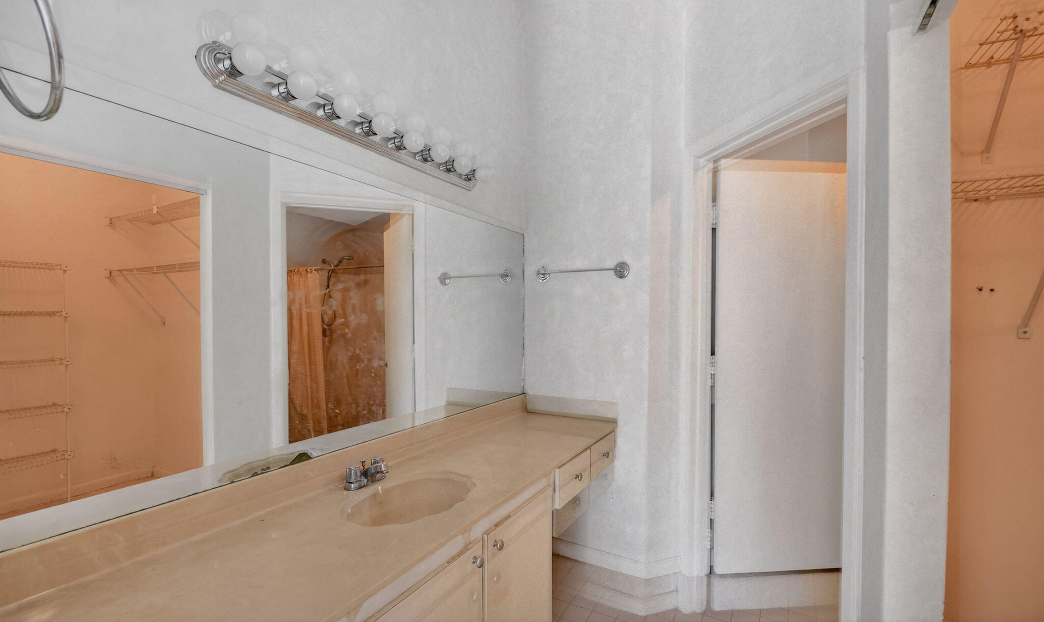 BOYNTON LAKES 6 - Residential