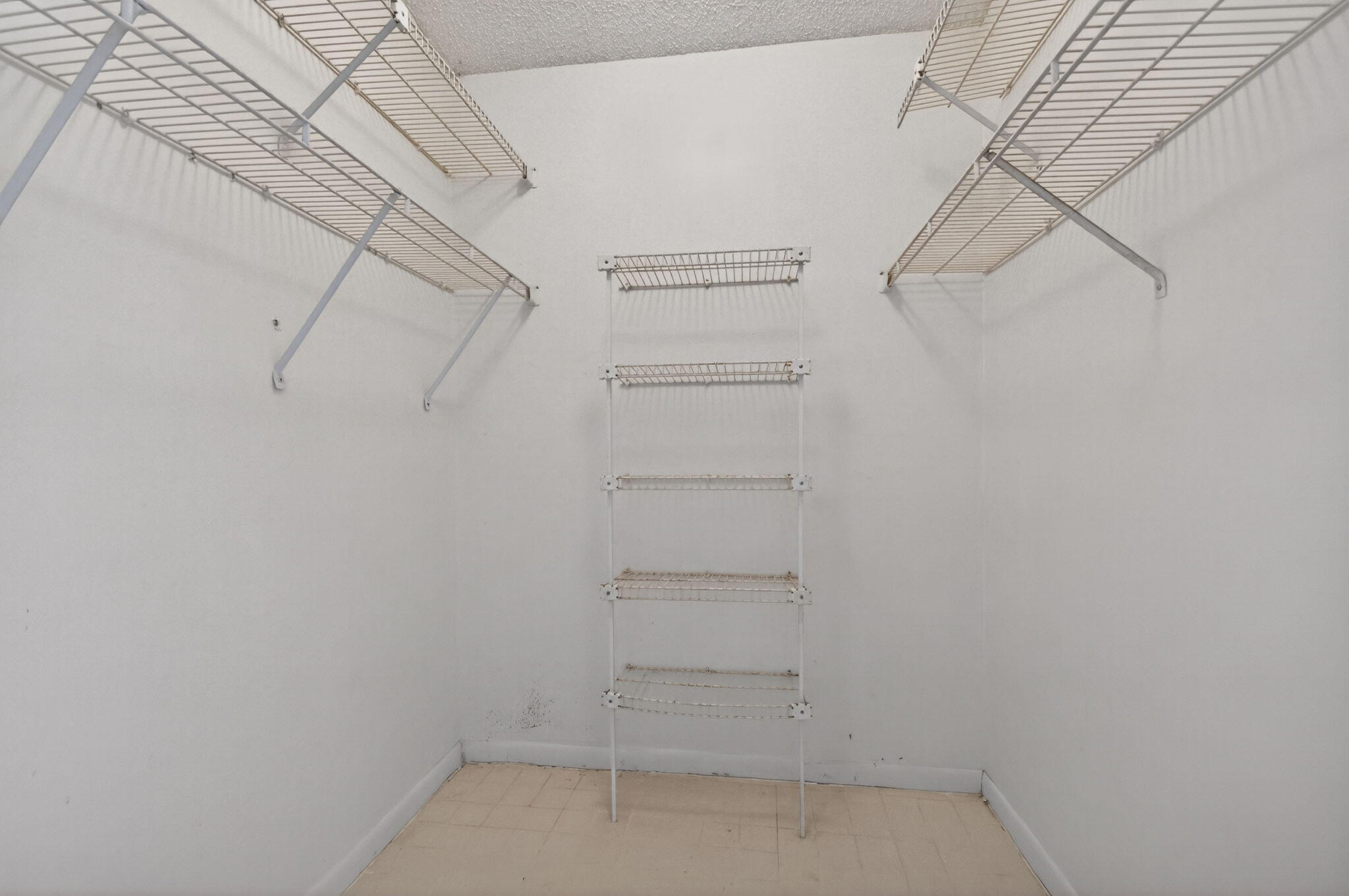 BOYNTON LAKES 6 - Residential