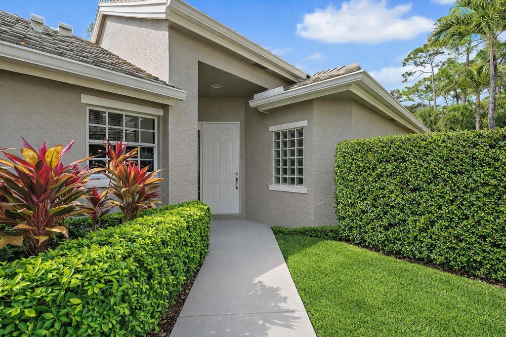 Photo of 600 Masters Way, Palm Beach Gardens, FL 33418 (MLS # R11163504)