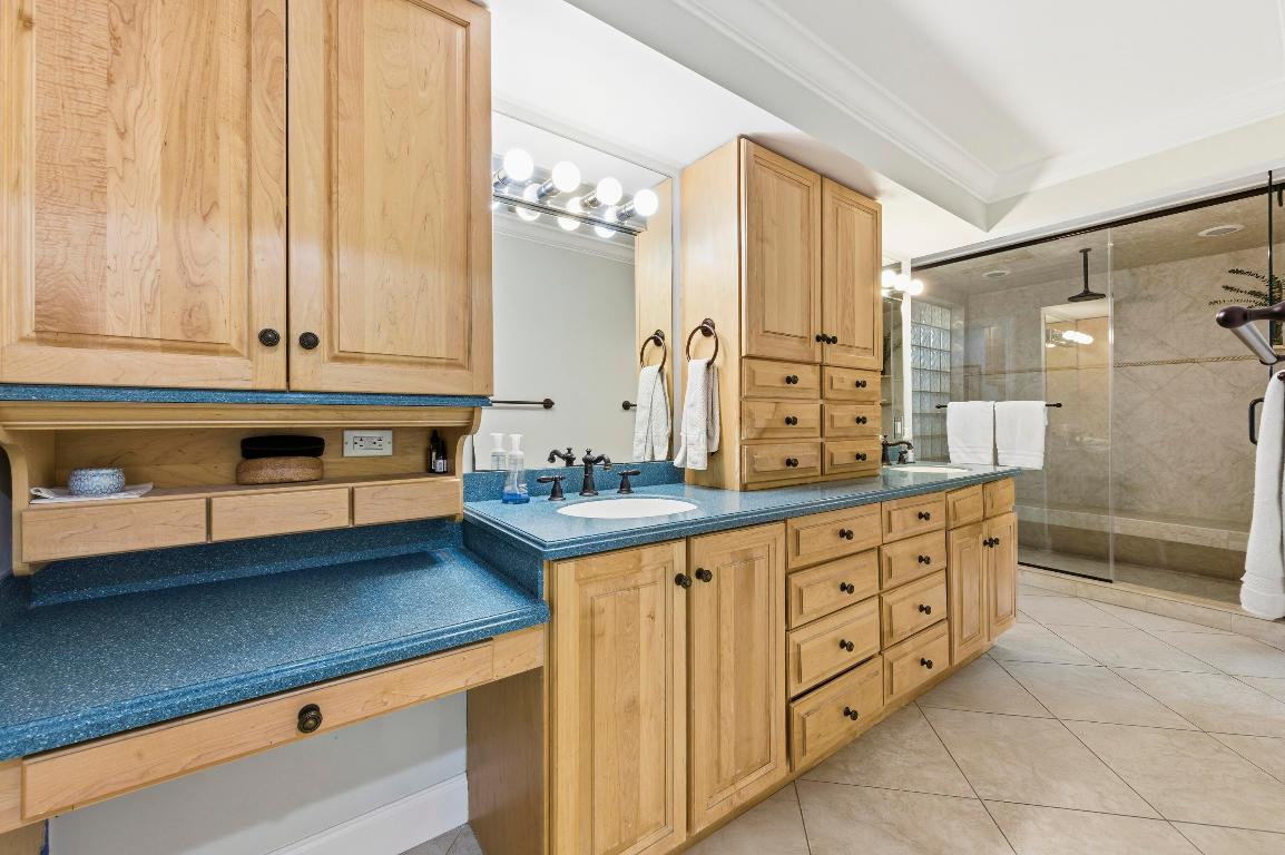 NORTH PALM BEACH VILLAGE OF 1 - Residential