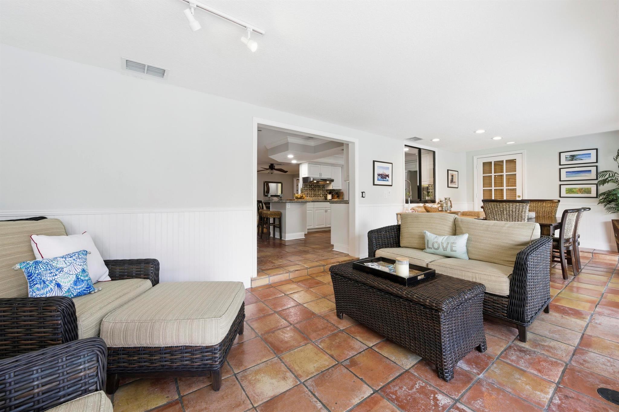 NORTH PALM BEACH VILLAGE - Residential