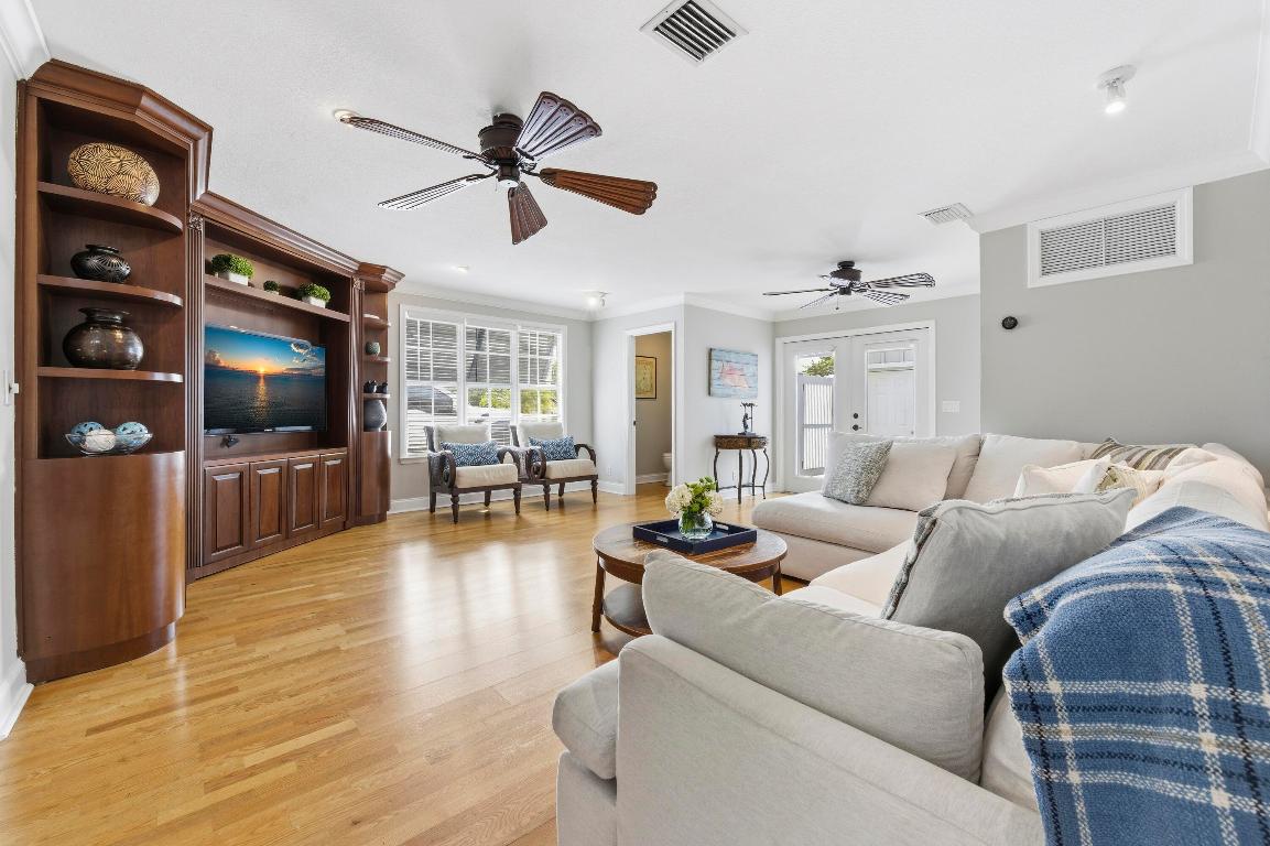 NORTH PALM BEACH VILLAGE OF 1 - Residential