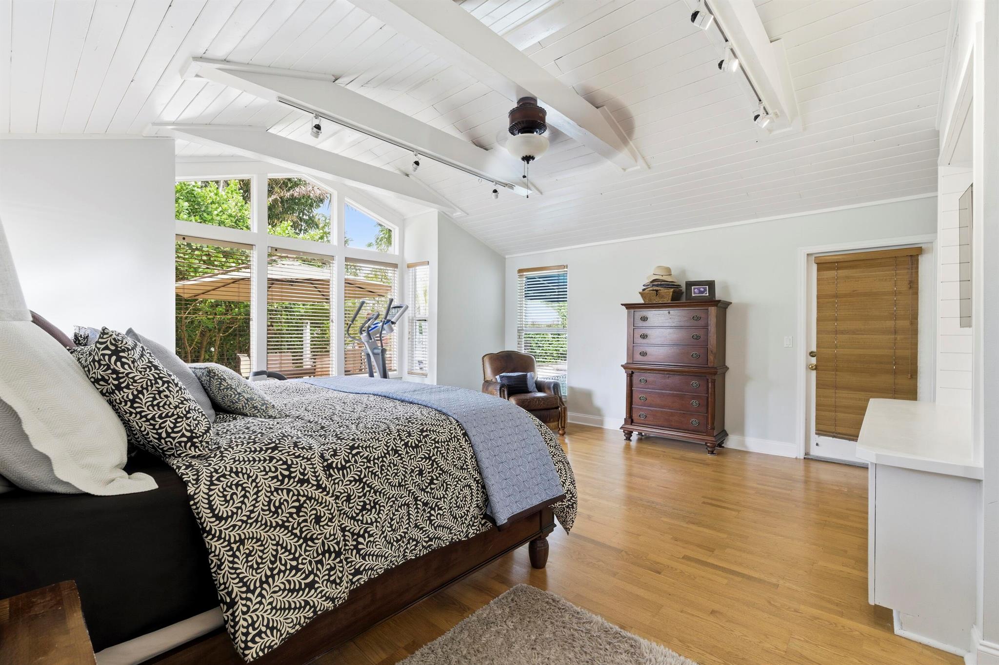 NORTH PALM BEACH VILLAGE - Residential