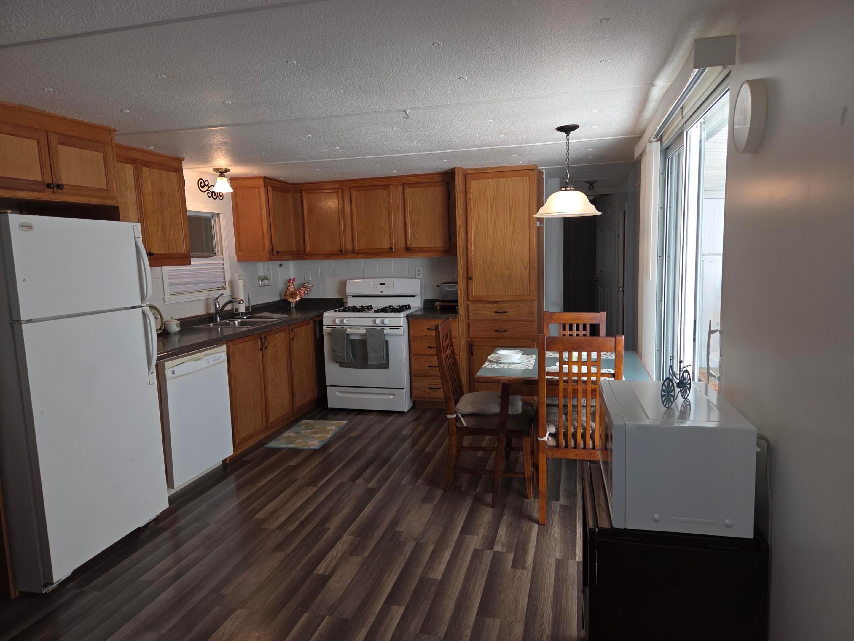 RIDGEWAY - Residential