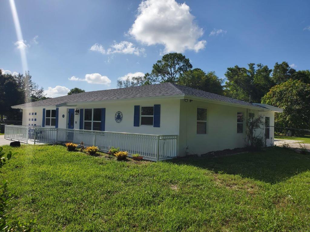 12781 Orange Grove Boulevard