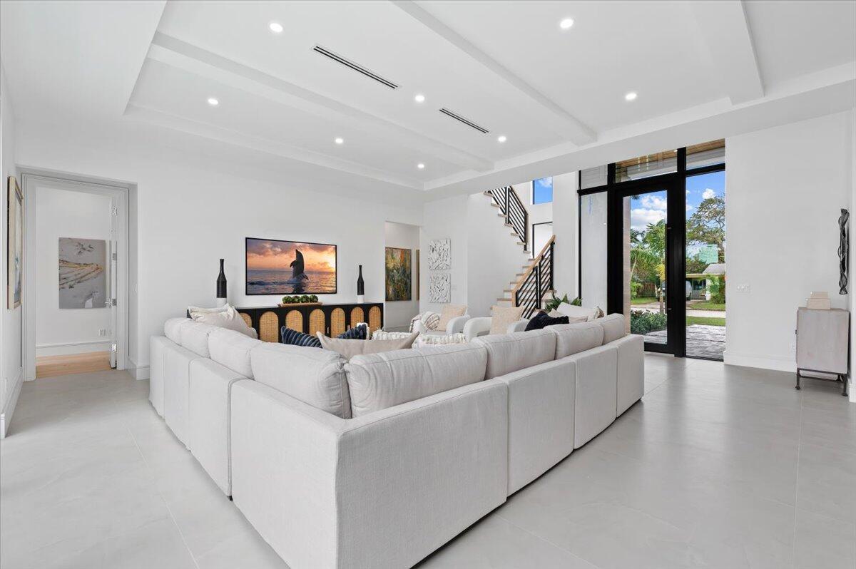 ELLAMAR - Residential