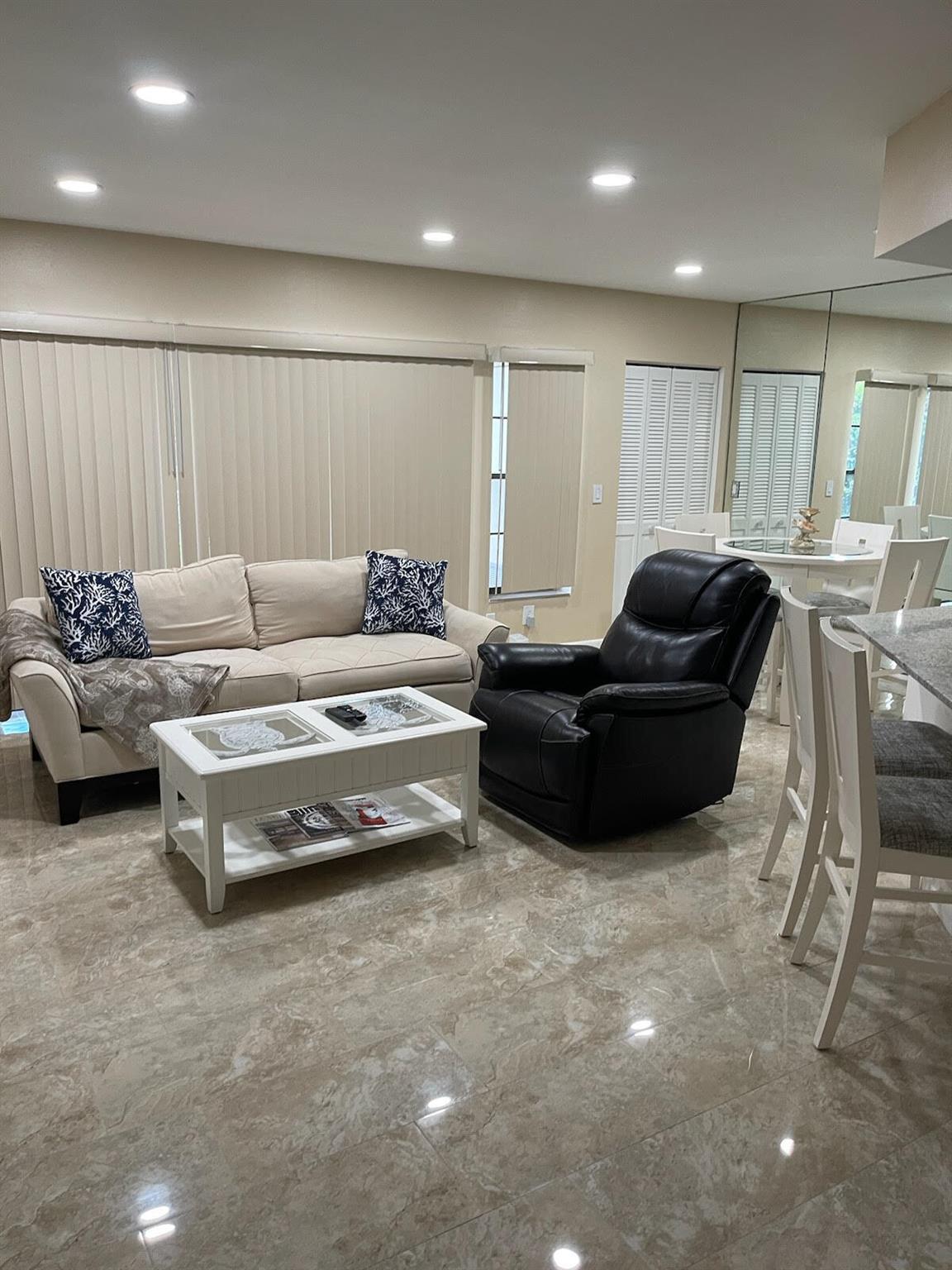 JUPITER OCEAN AND RACQUET - Residential Lease
