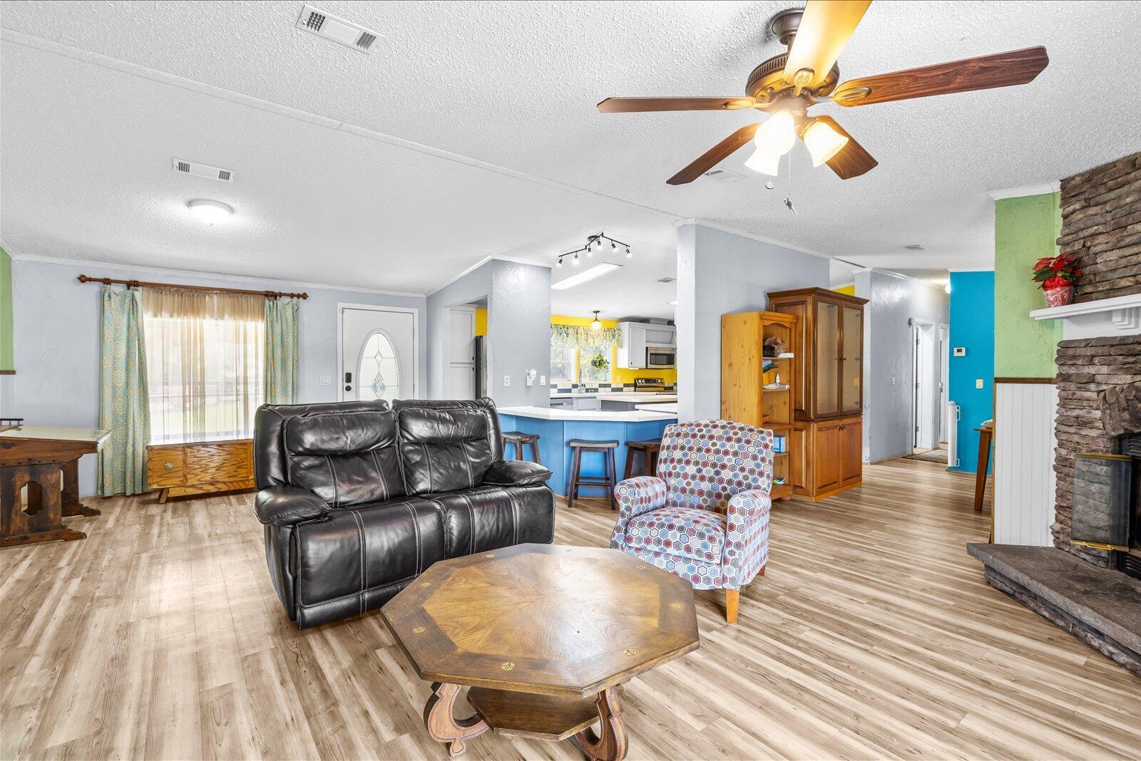 INDIAN MOUND TRAILS - Residential