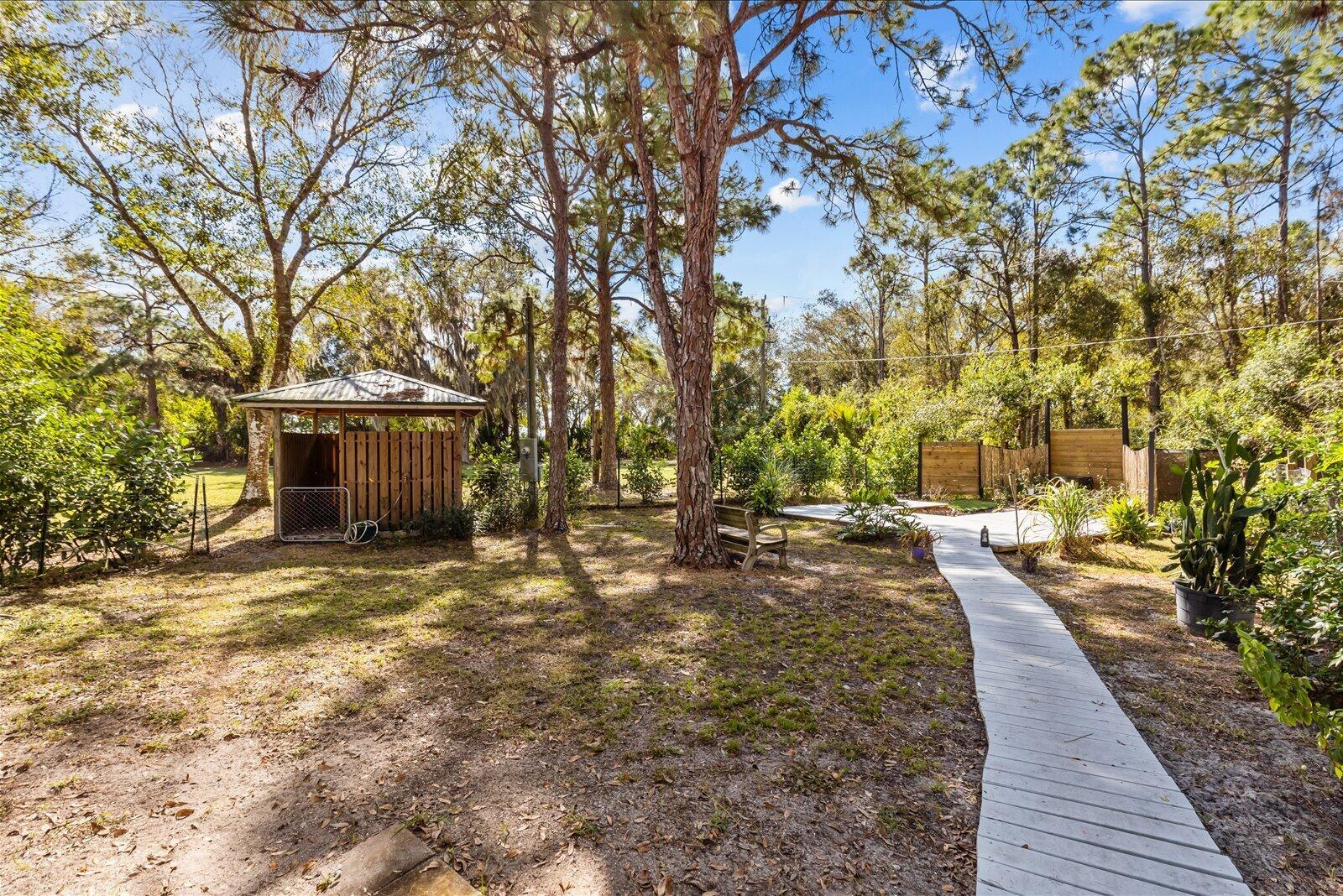 INDIAN MOUND TRAILS - Residential