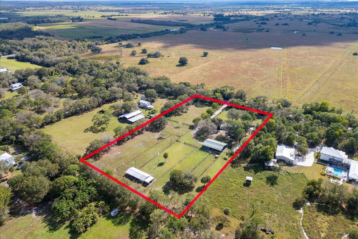 INDIAN MOUND TRAILS - Residential