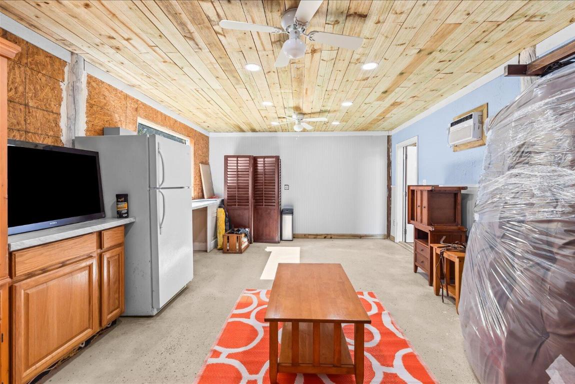 INDIAN MOUND TRAILS - Residential