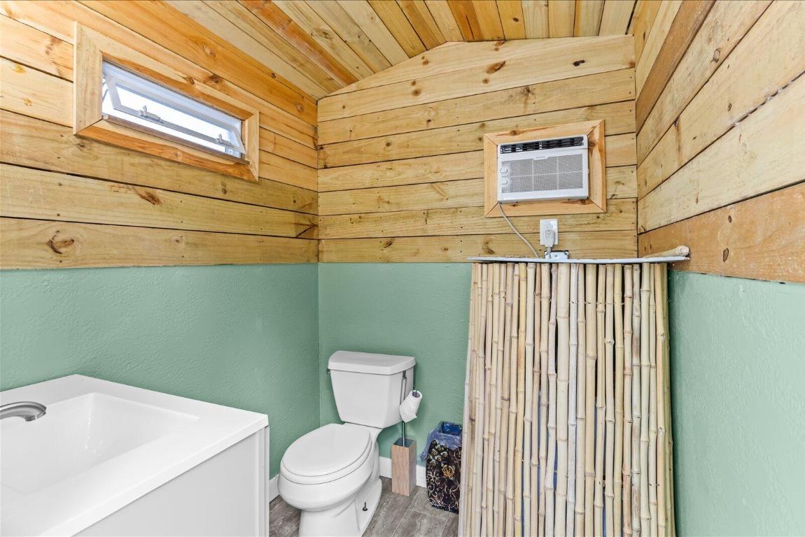 INDIAN MOUND TRAILS - Residential