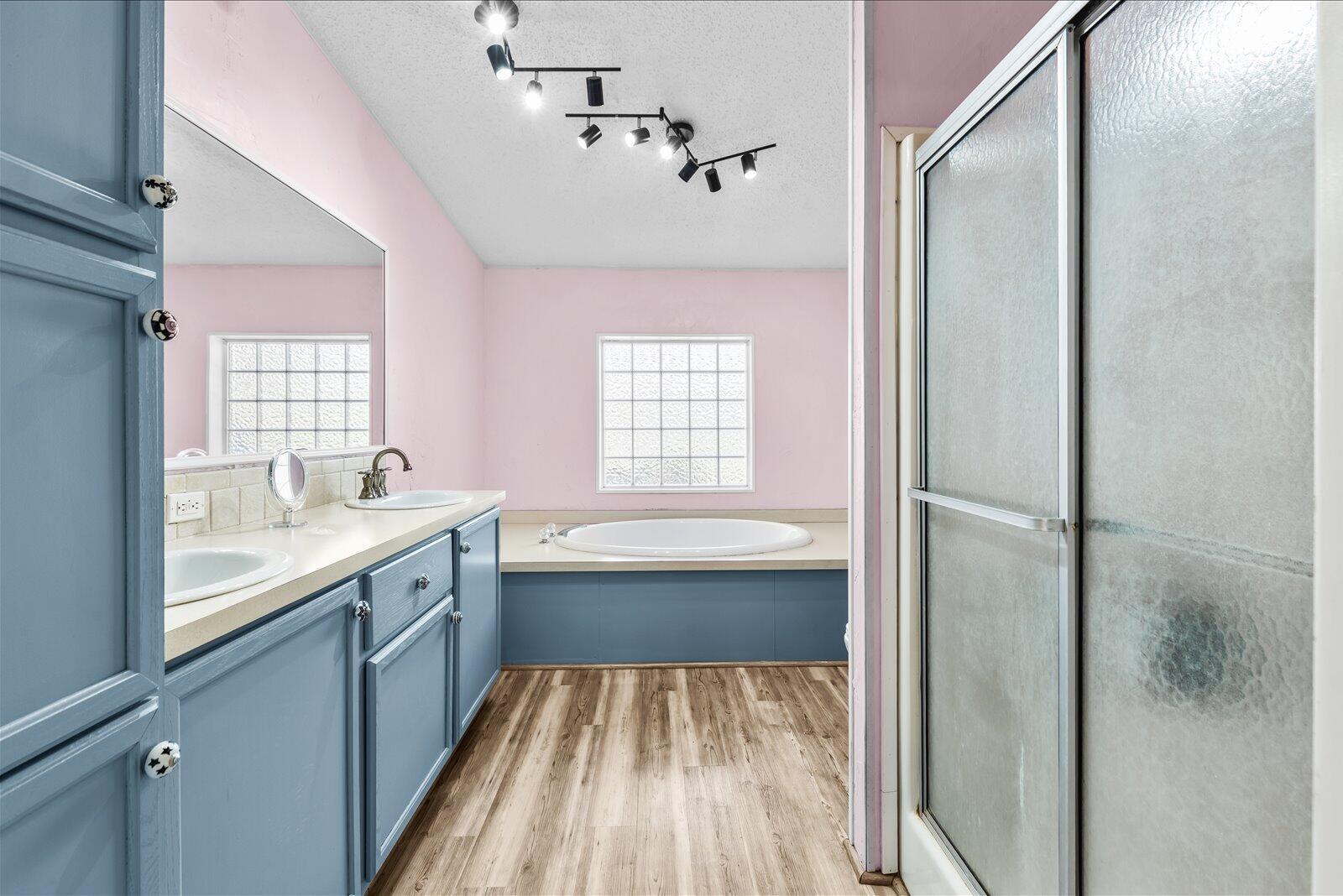 INDIAN MOUND TRAILS - Residential