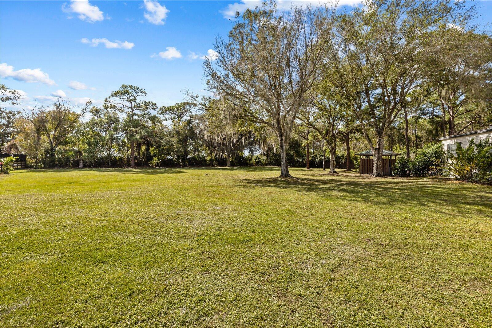 INDIAN MOUND TRAILS - Residential