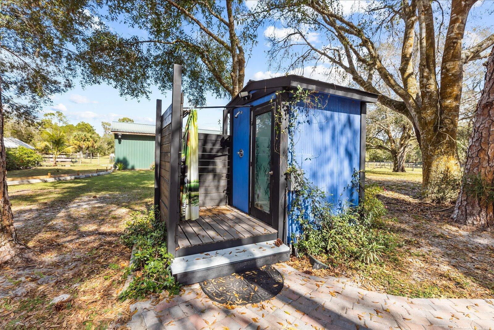 INDIAN MOUND TRAILS - Residential