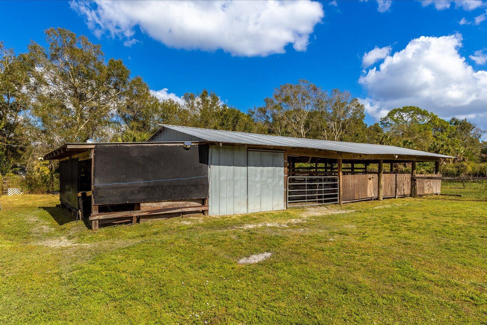 INDIAN MOUND TRAILS - Residential