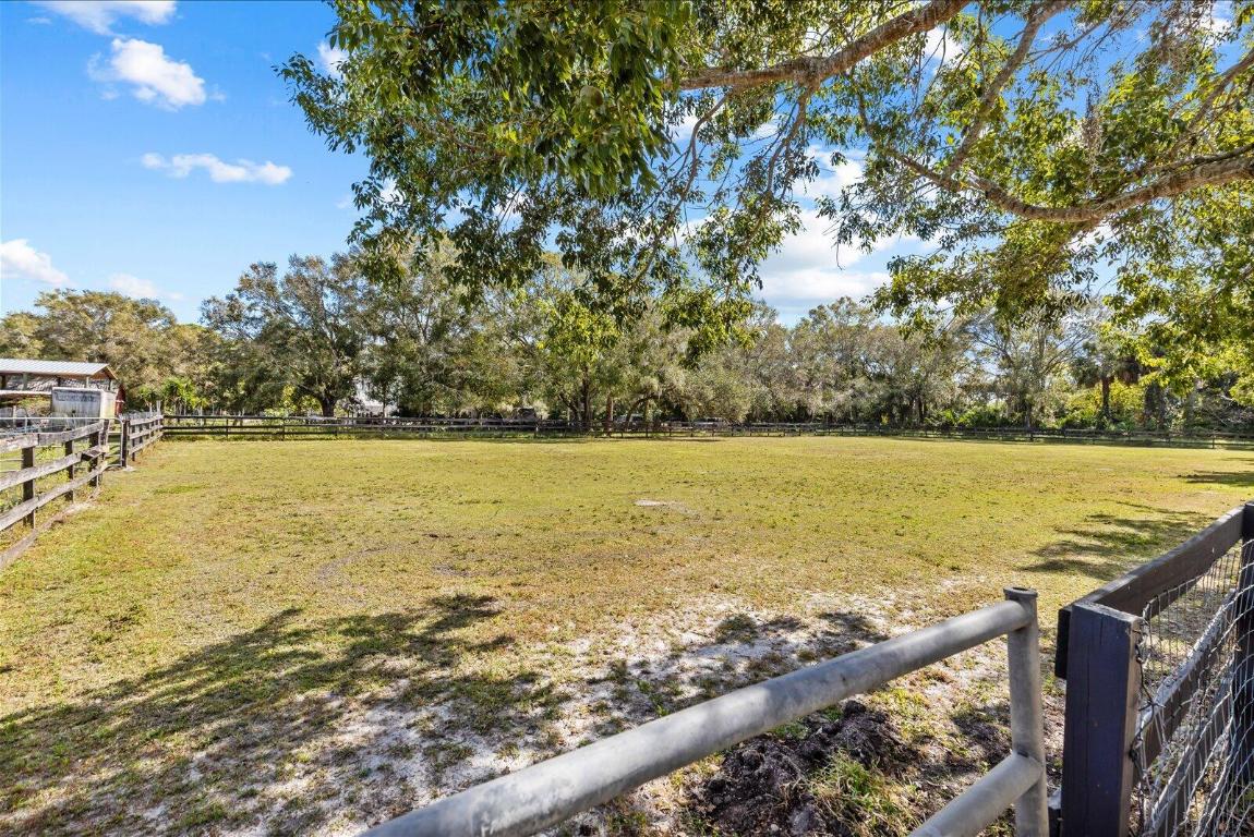 INDIAN MOUND TRAILS - Residential