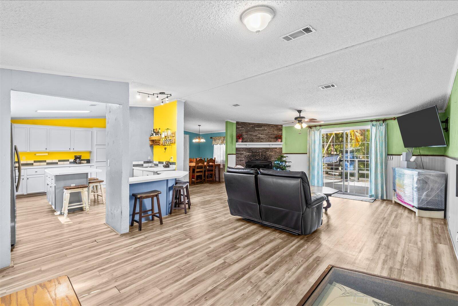 INDIAN MOUND TRAILS - Residential