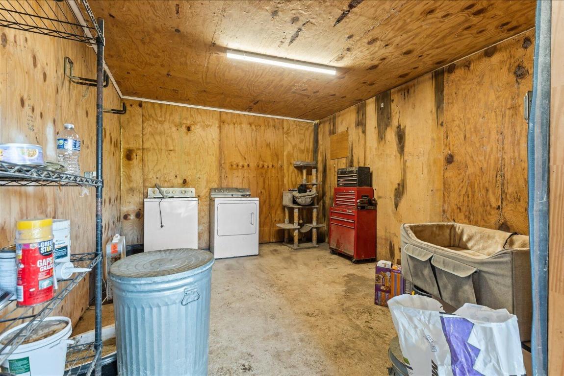 INDIAN MOUND TRAILS - Residential