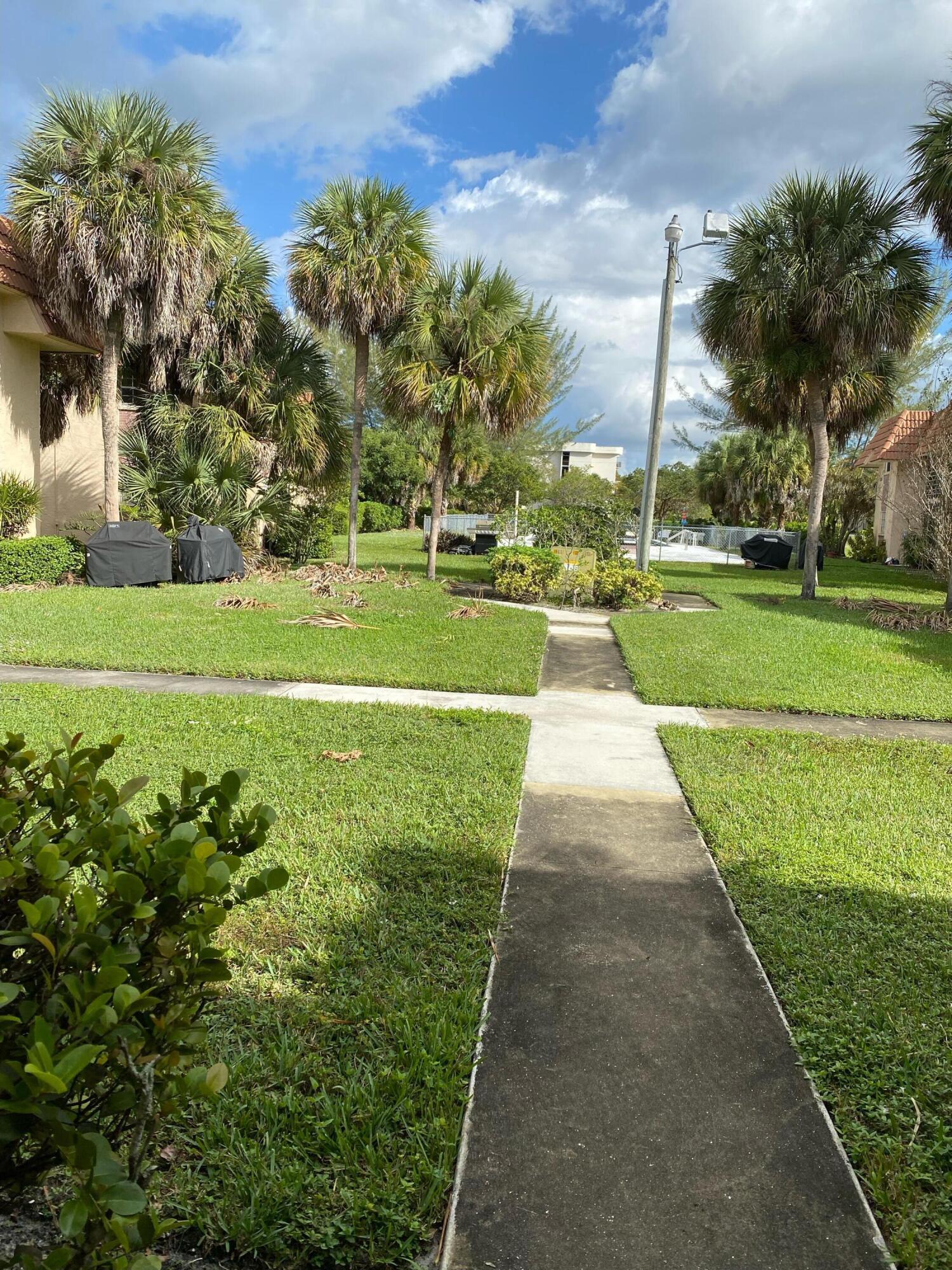 FOREST HILLS PARK ESTATES CONDO - Residential