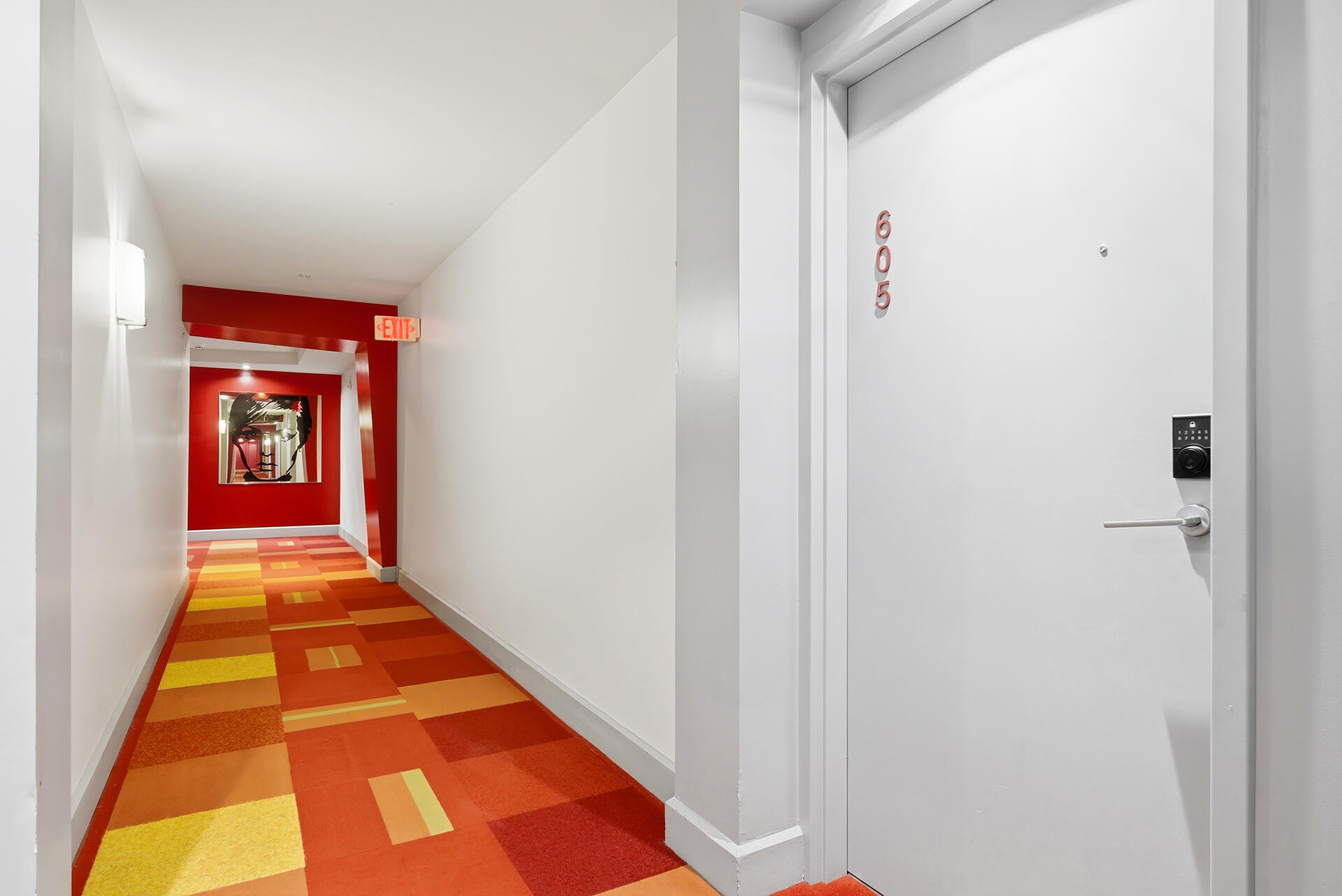 SLADE CONDO - Residential