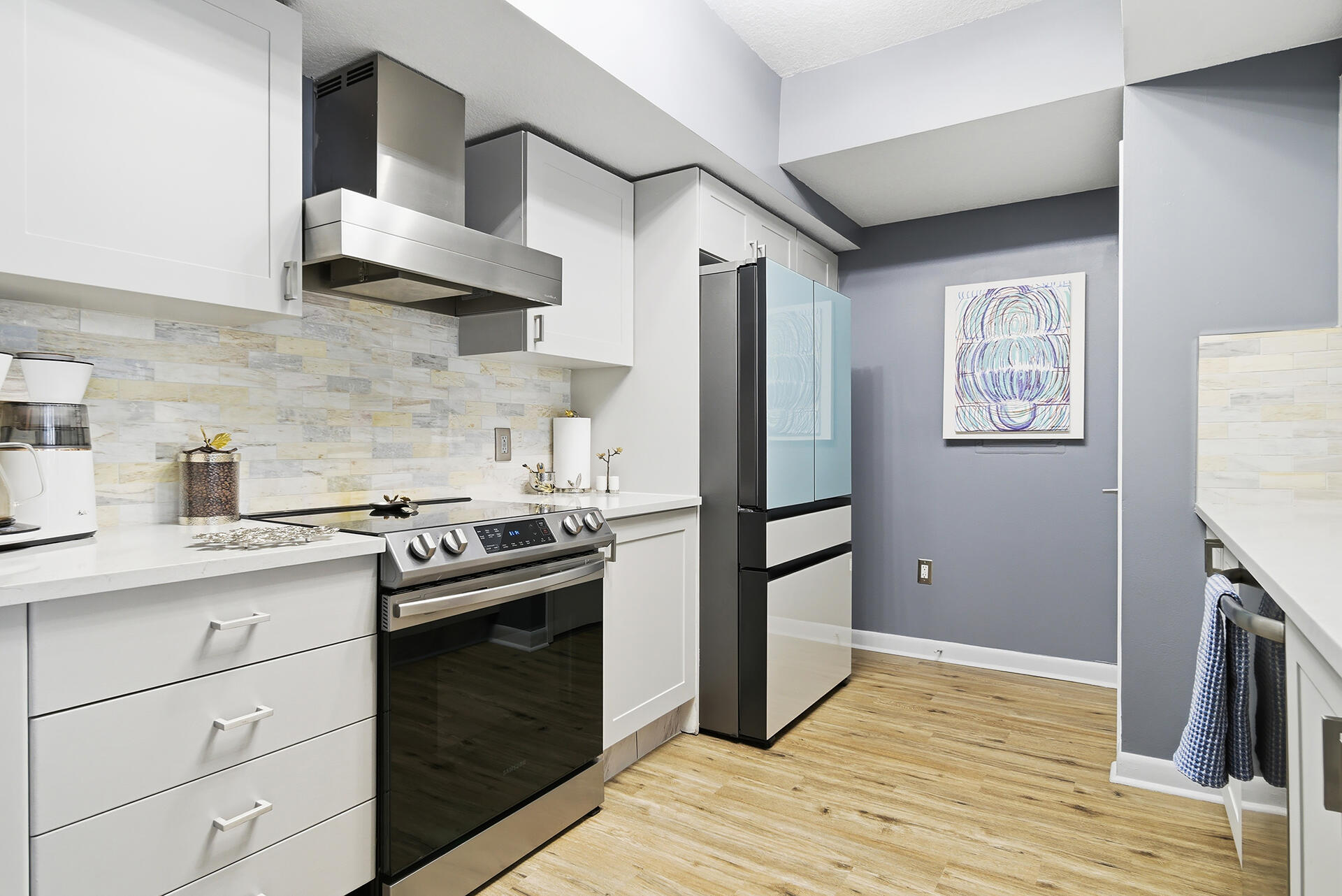 SLADE CONDO - Residential