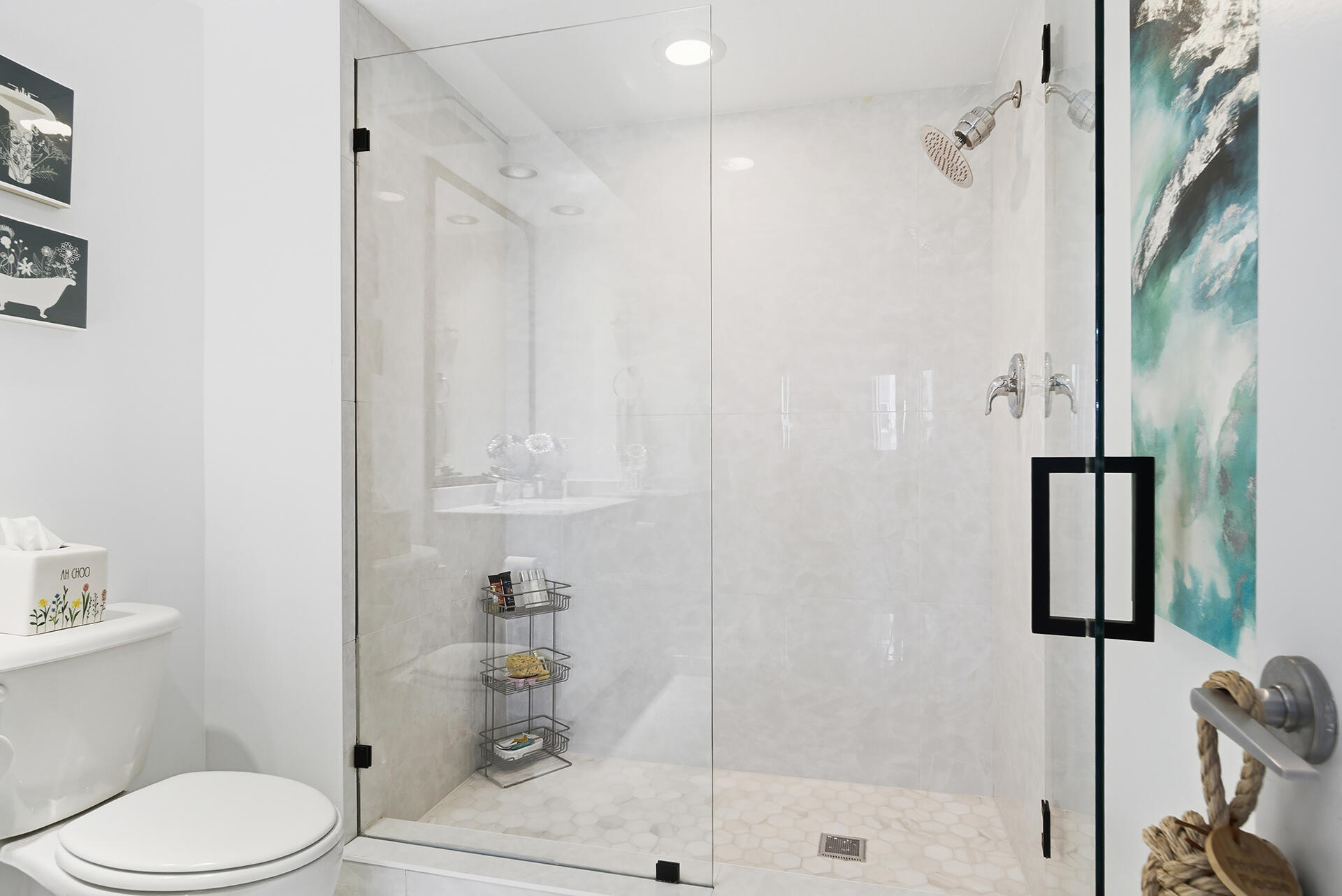 SLADE CONDO - Residential