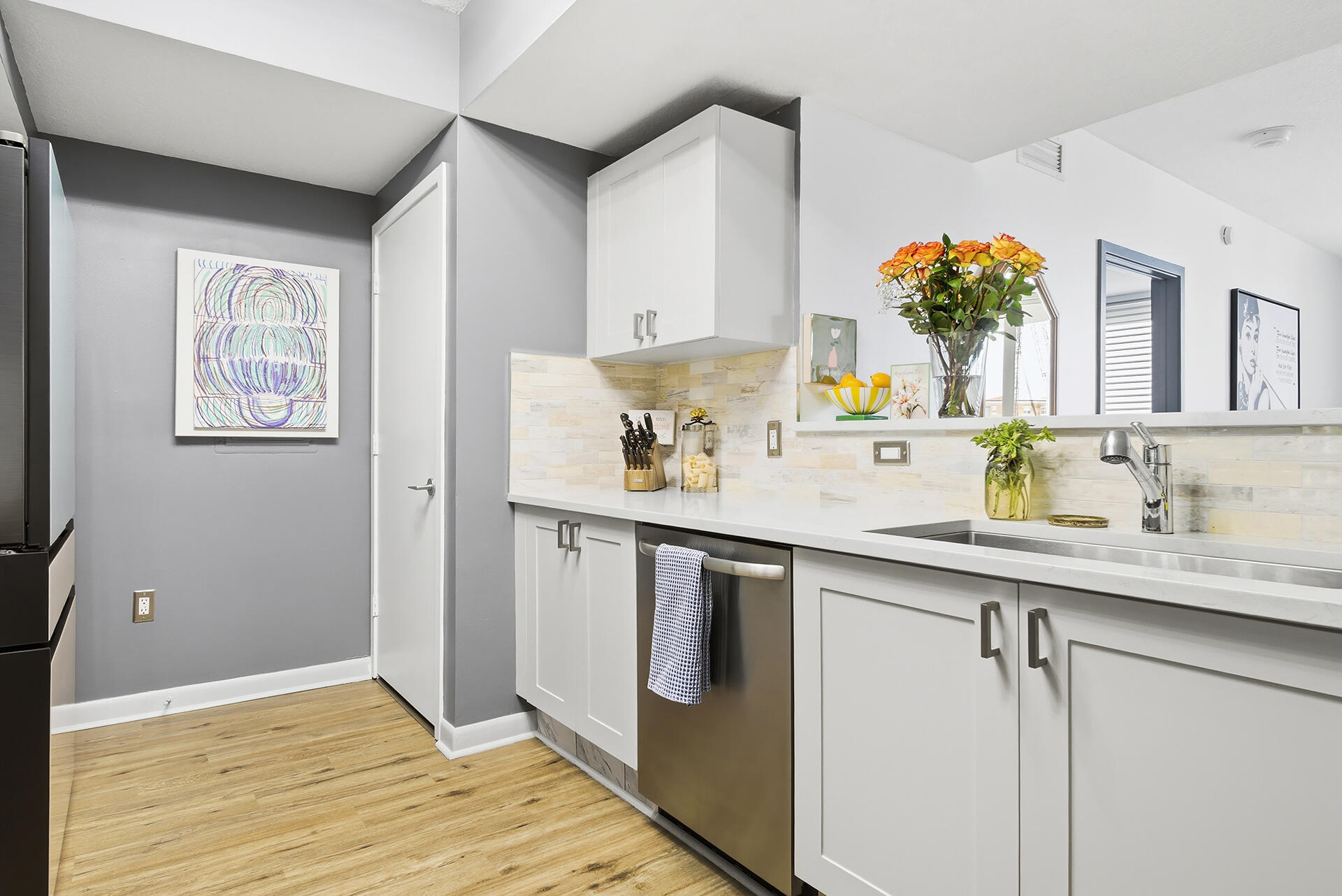 SLADE CONDO - Residential