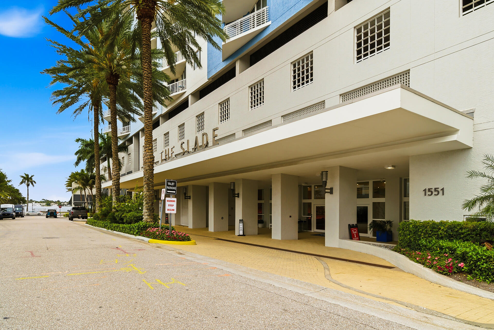 SLADE CONDO - Residential