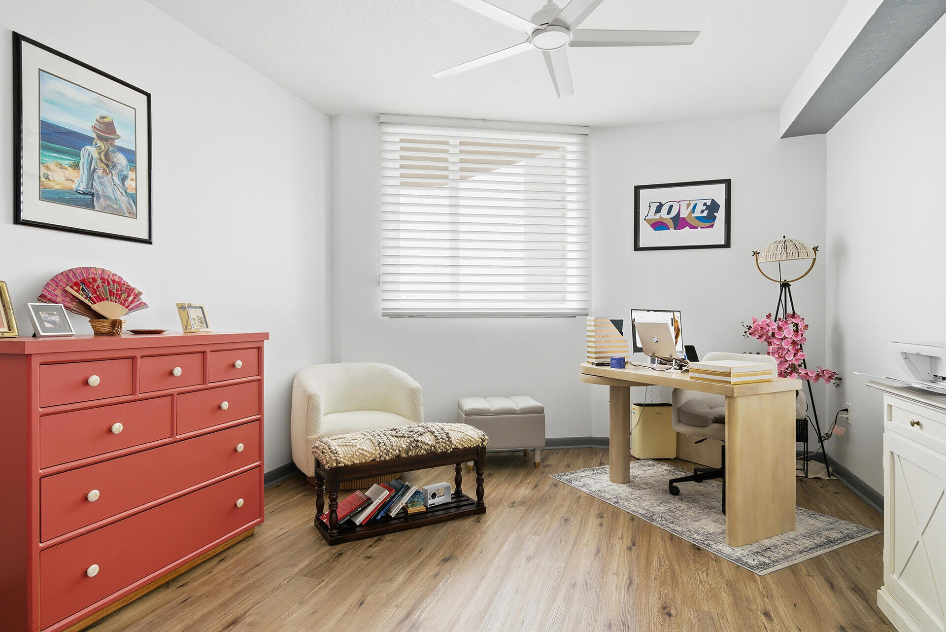 SLADE CONDO - Residential