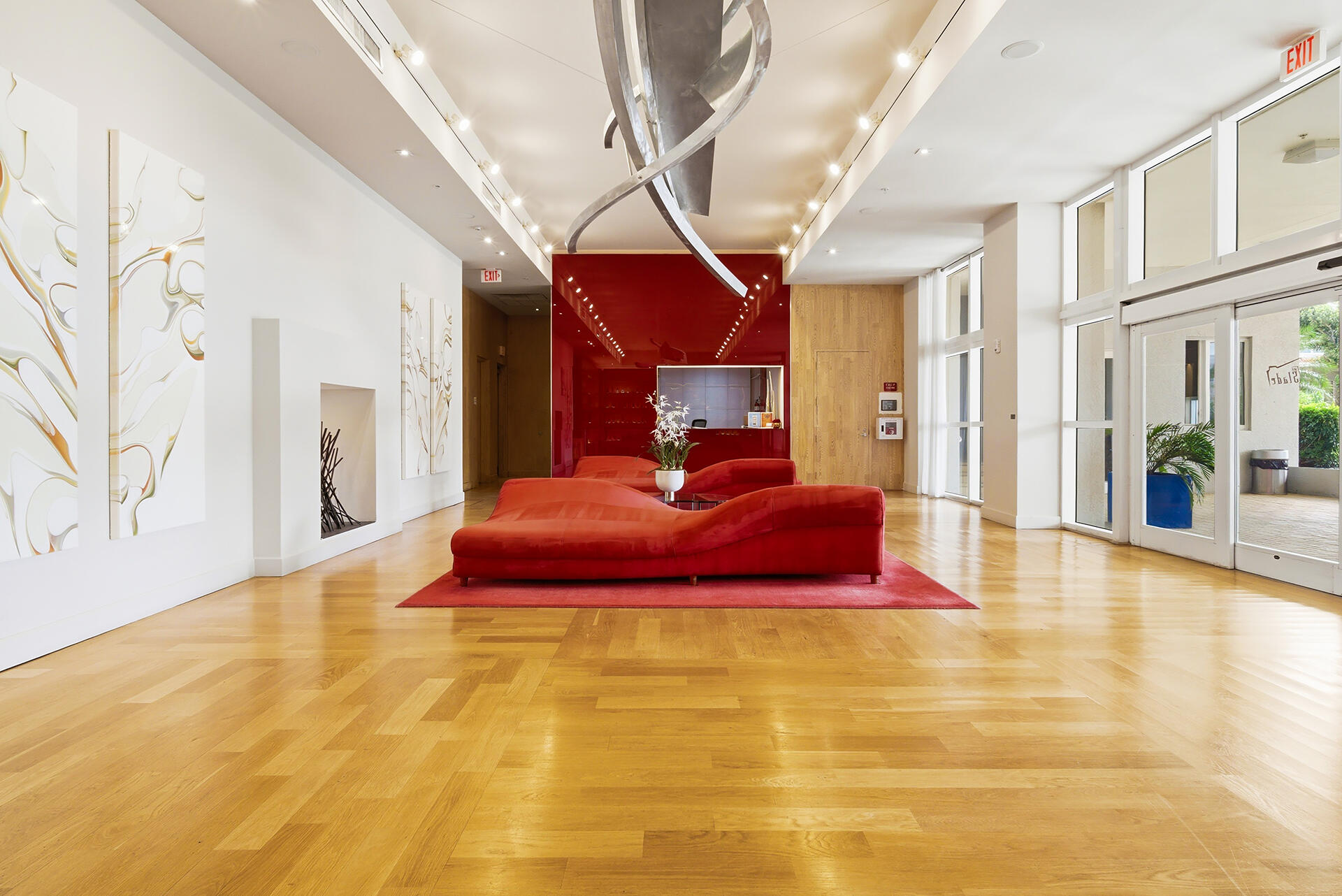 SLADE CONDO - Residential