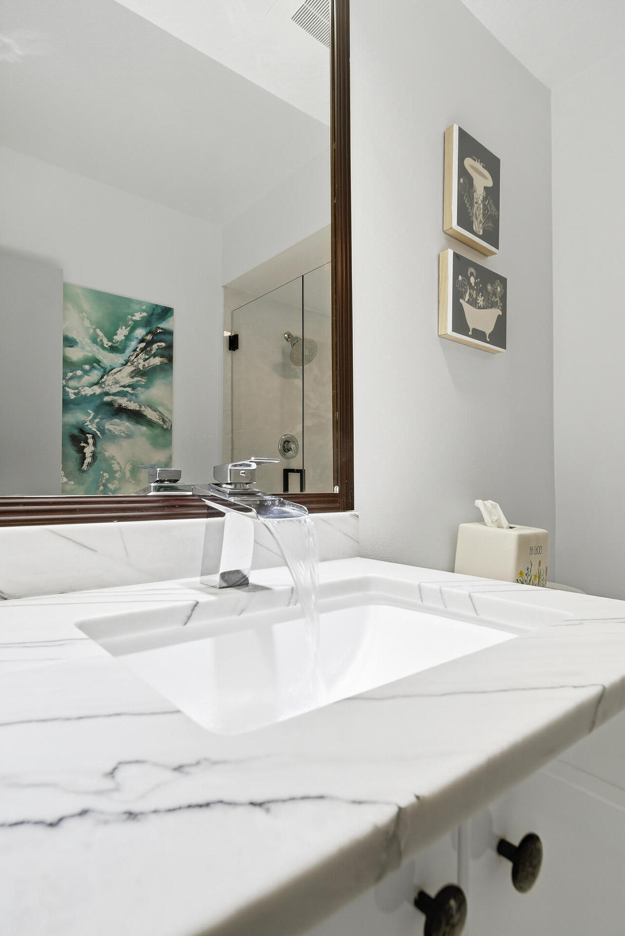 SLADE CONDO - Residential