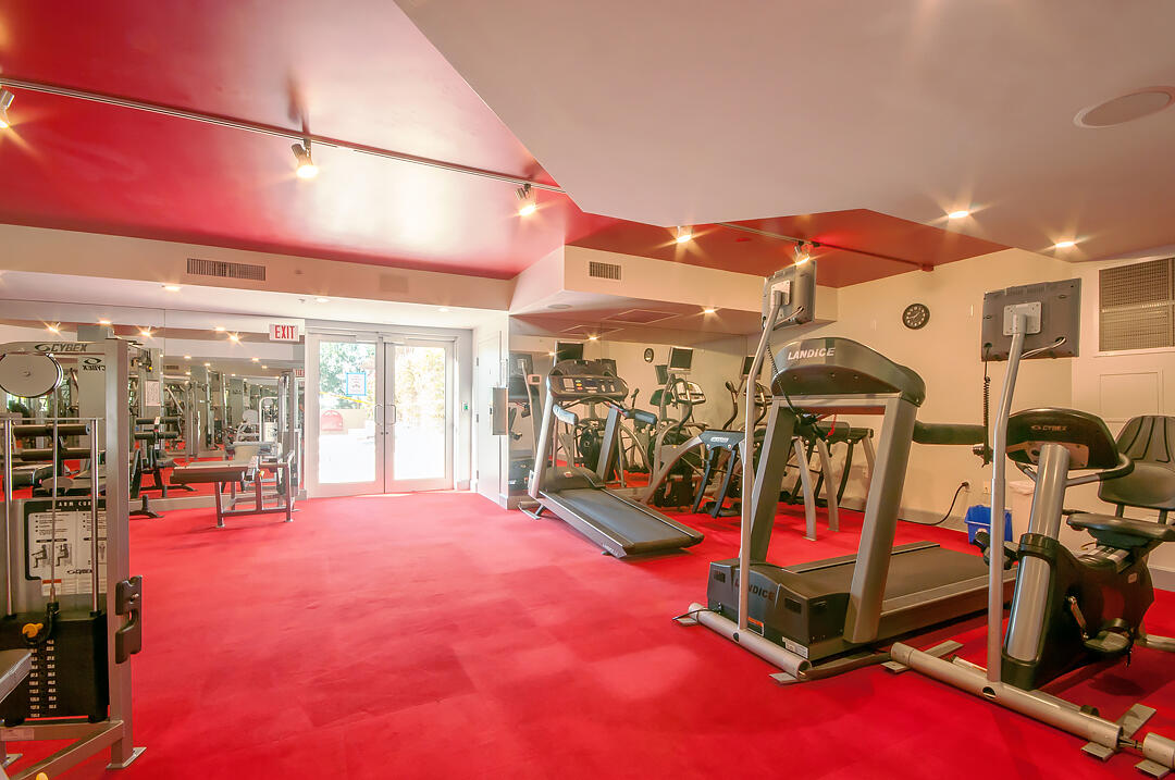 SLADE CONDO - Residential